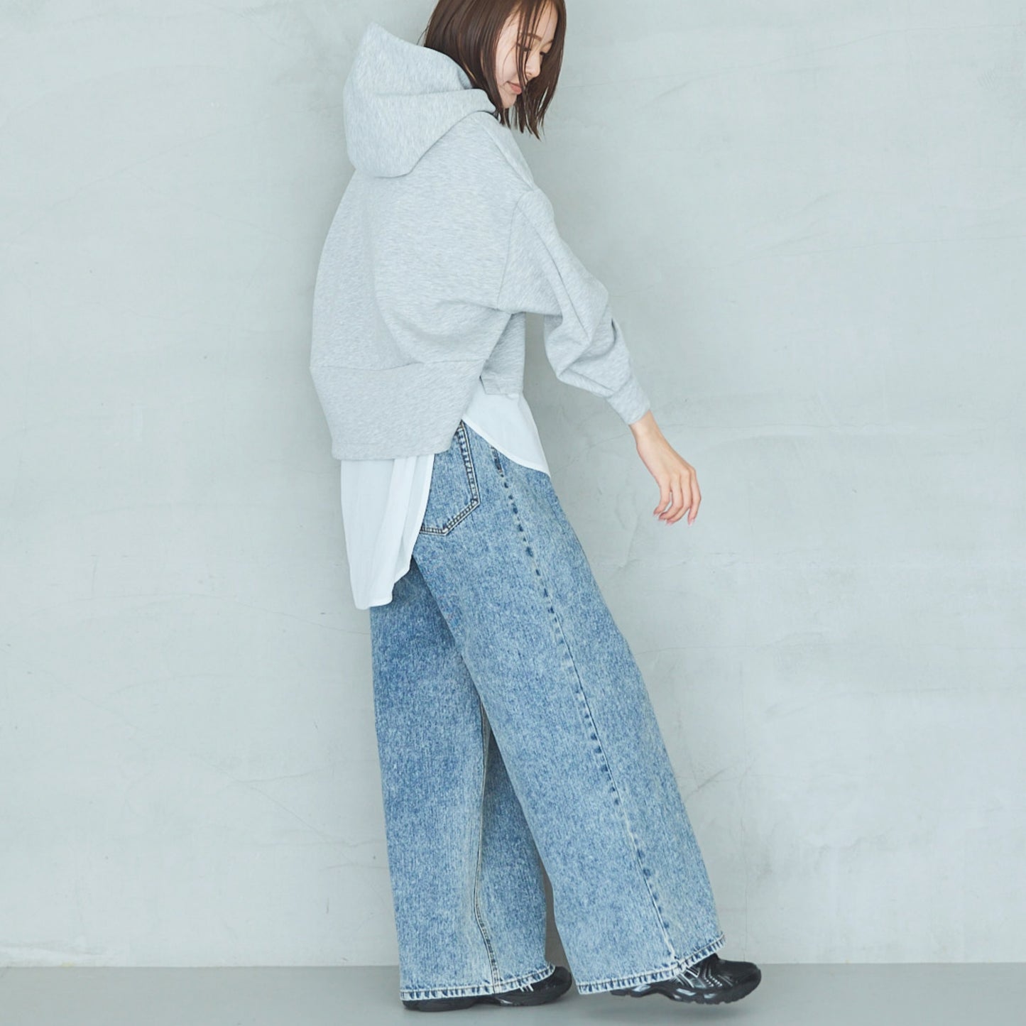 Wide Cropped Hoodie