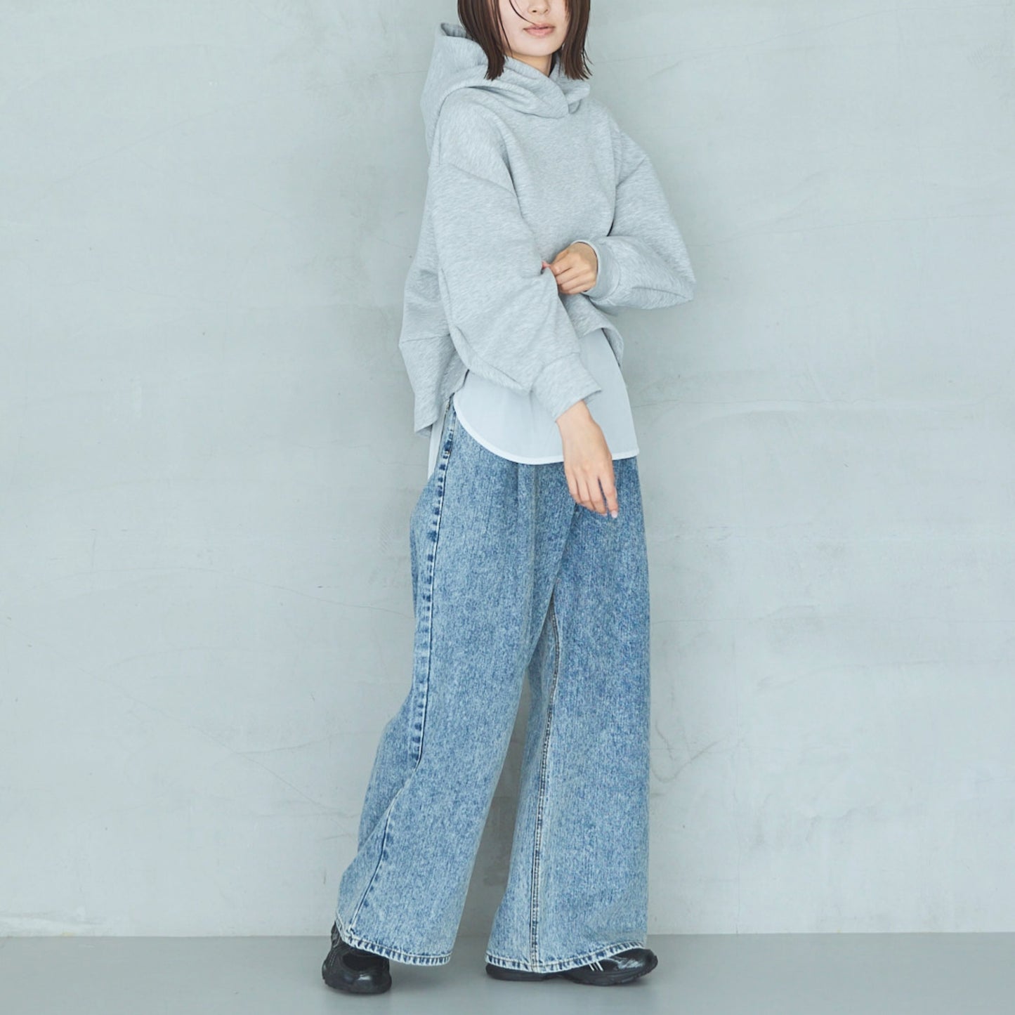 Wide Cropped Hoodie