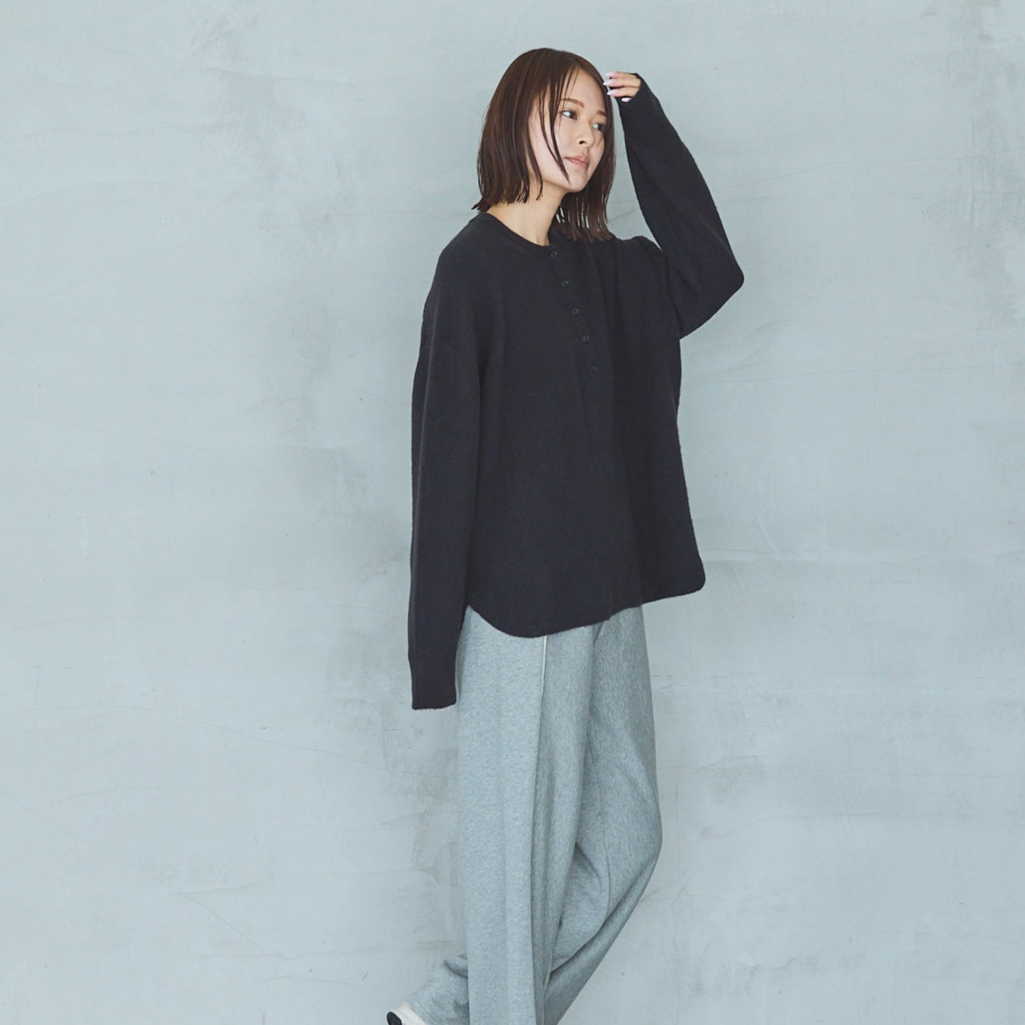 Henley Neck Pullover FOX VELVET