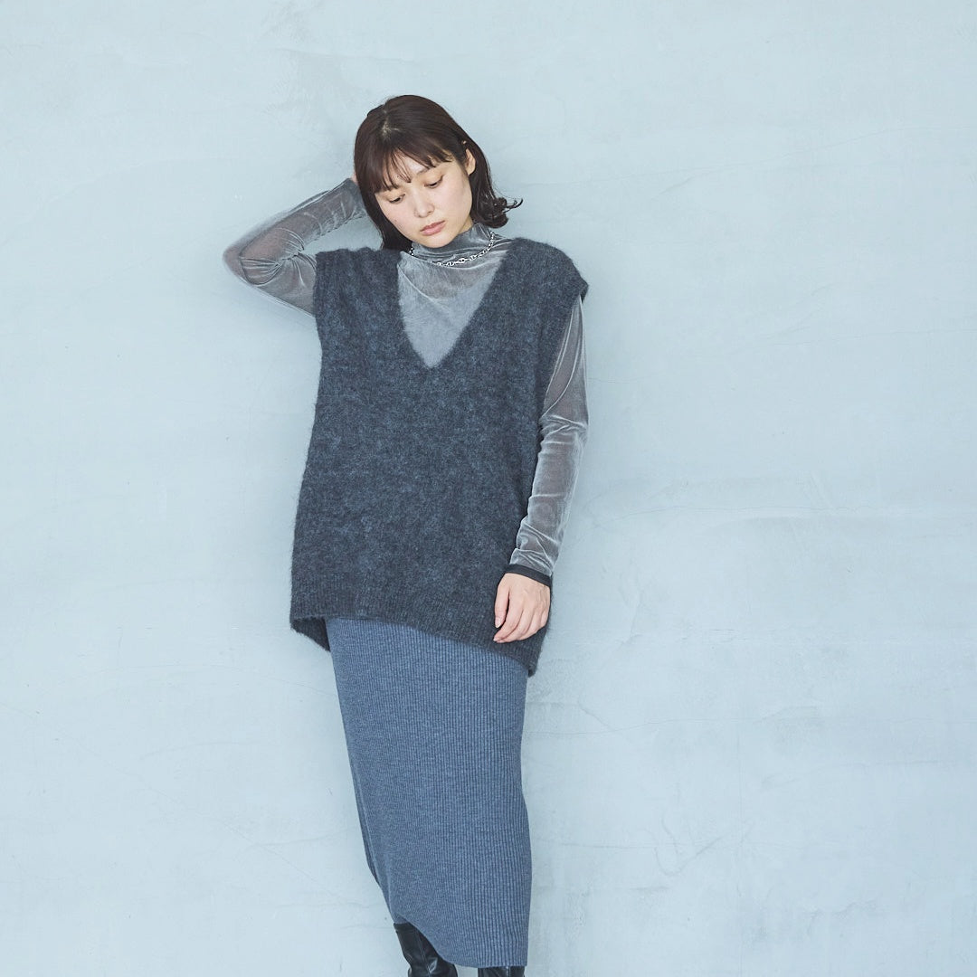 12-Gauge Lightweight Ribbed Panel Knit Skirt