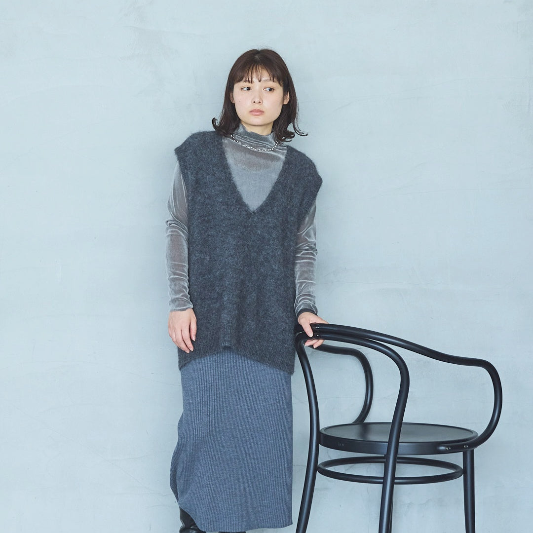 12-Gauge Lightweight Ribbed Panel Knit Skirt