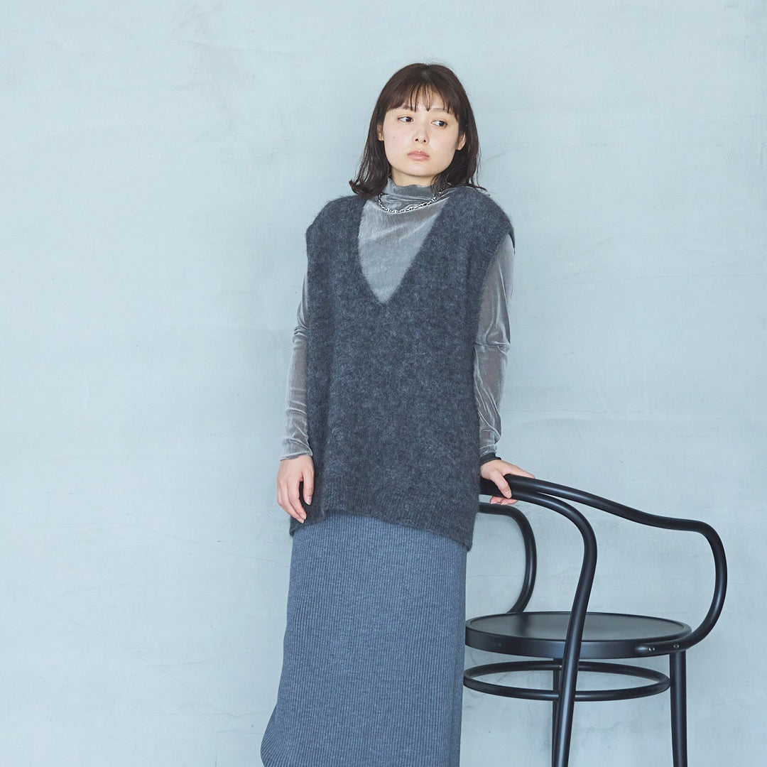 12-Gauge Lightweight Ribbed Panel Knit Skirt
