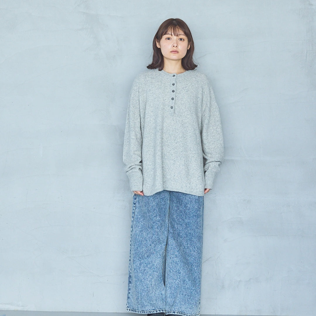 Henley Neck Pullover FOX VELVET