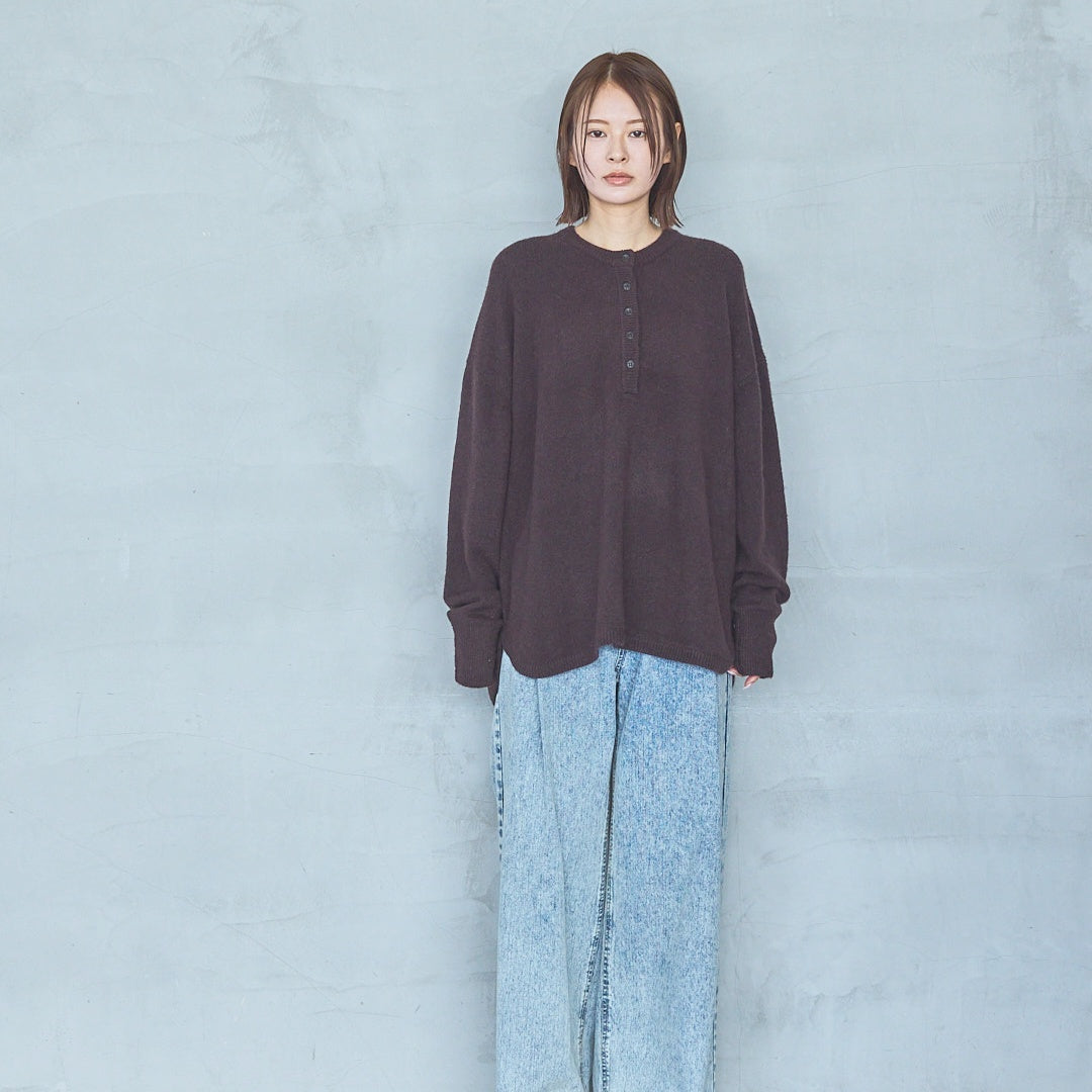 Henley Neck Pullover FOX VELVET