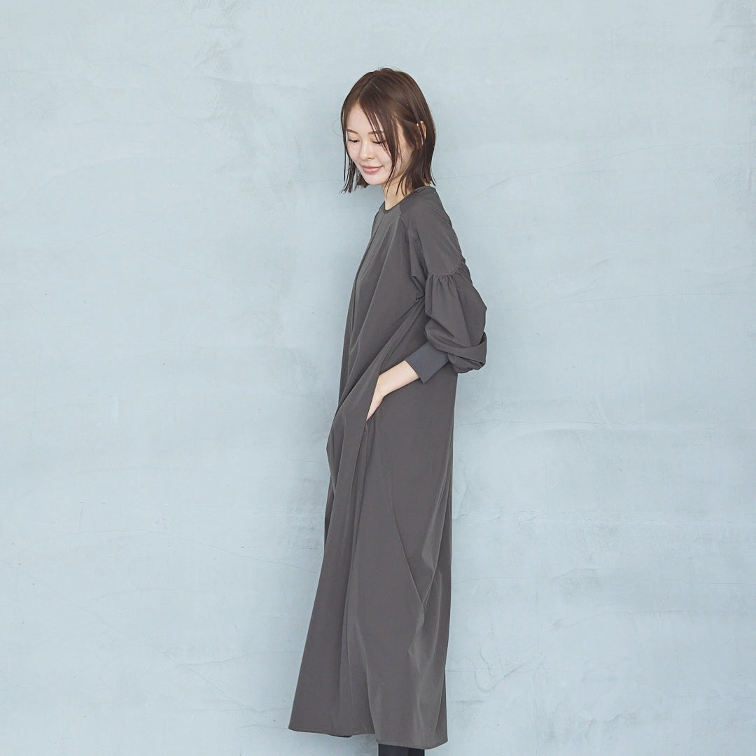 4-Way Stretch Curved Sleeve Onepiece