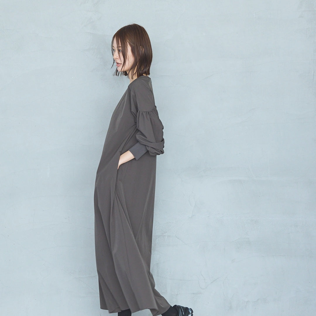 4-Way Stretch Curved Sleeve Onepiece