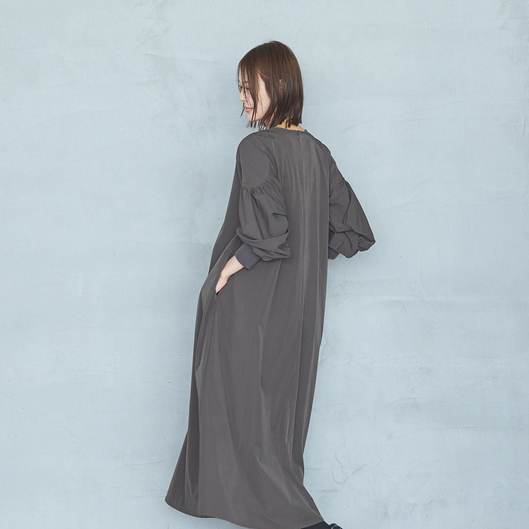 4-Way Stretch Curved Sleeve Onepiece