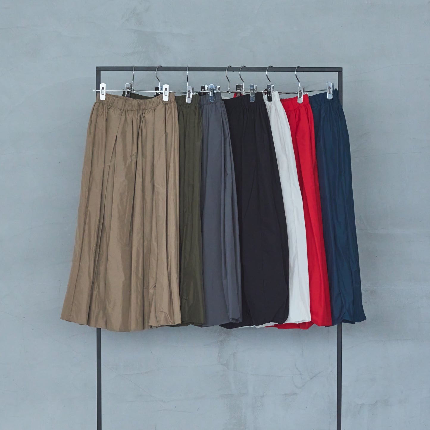Balloon-style skirt (2025AW)