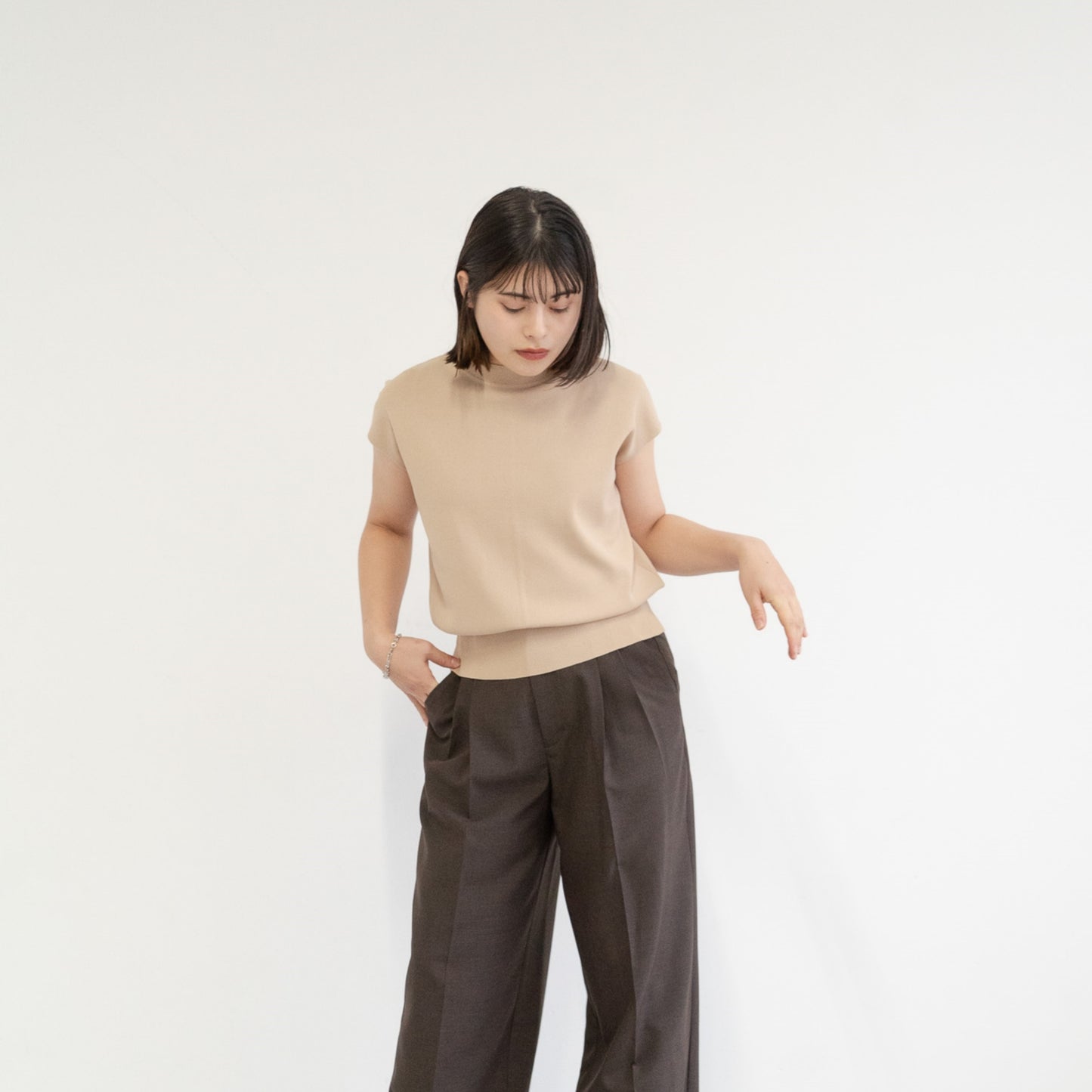 16G fine ribbed French sleeve knitted pullover