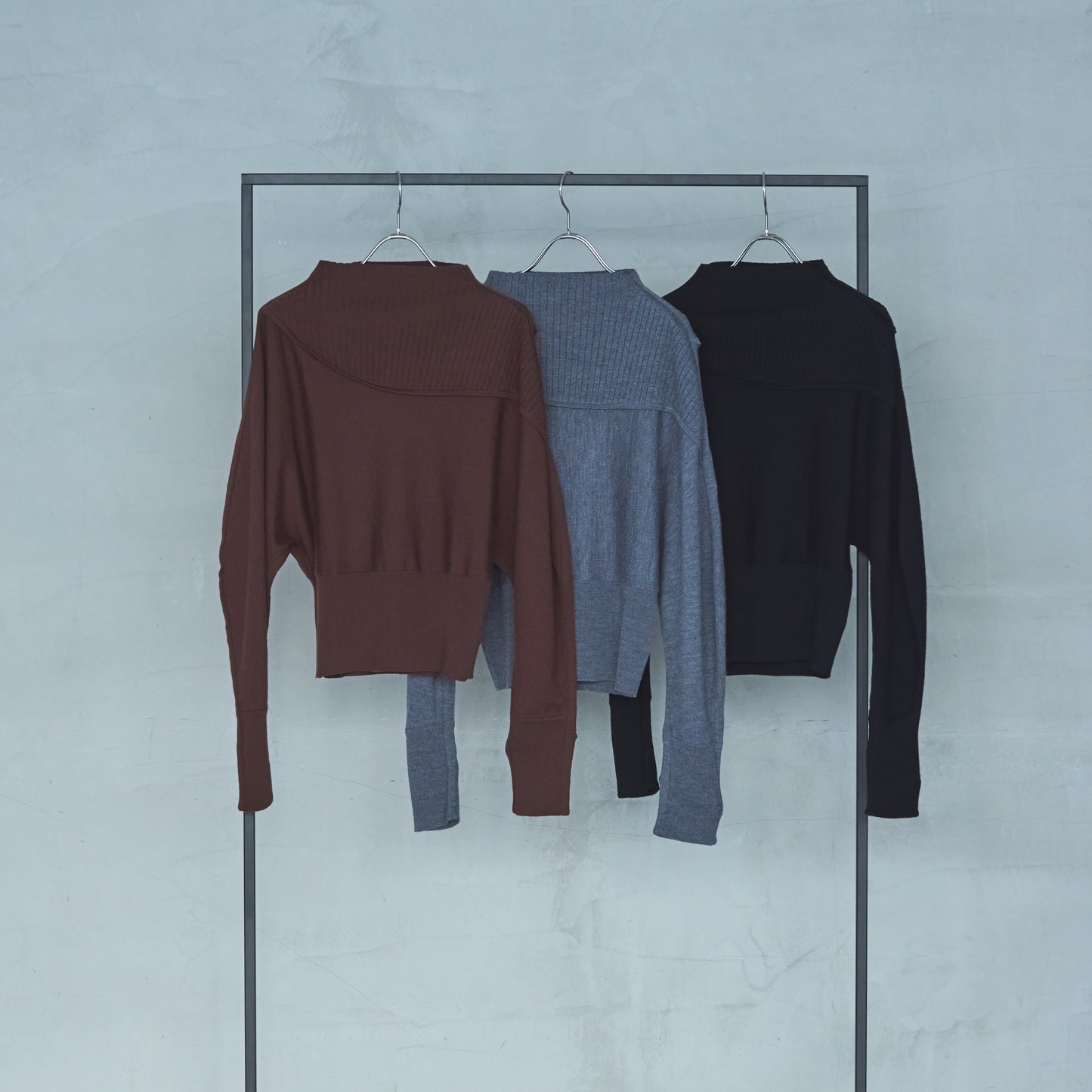 12-Gauge Lightweight Ribbed Panel Knit Pullover