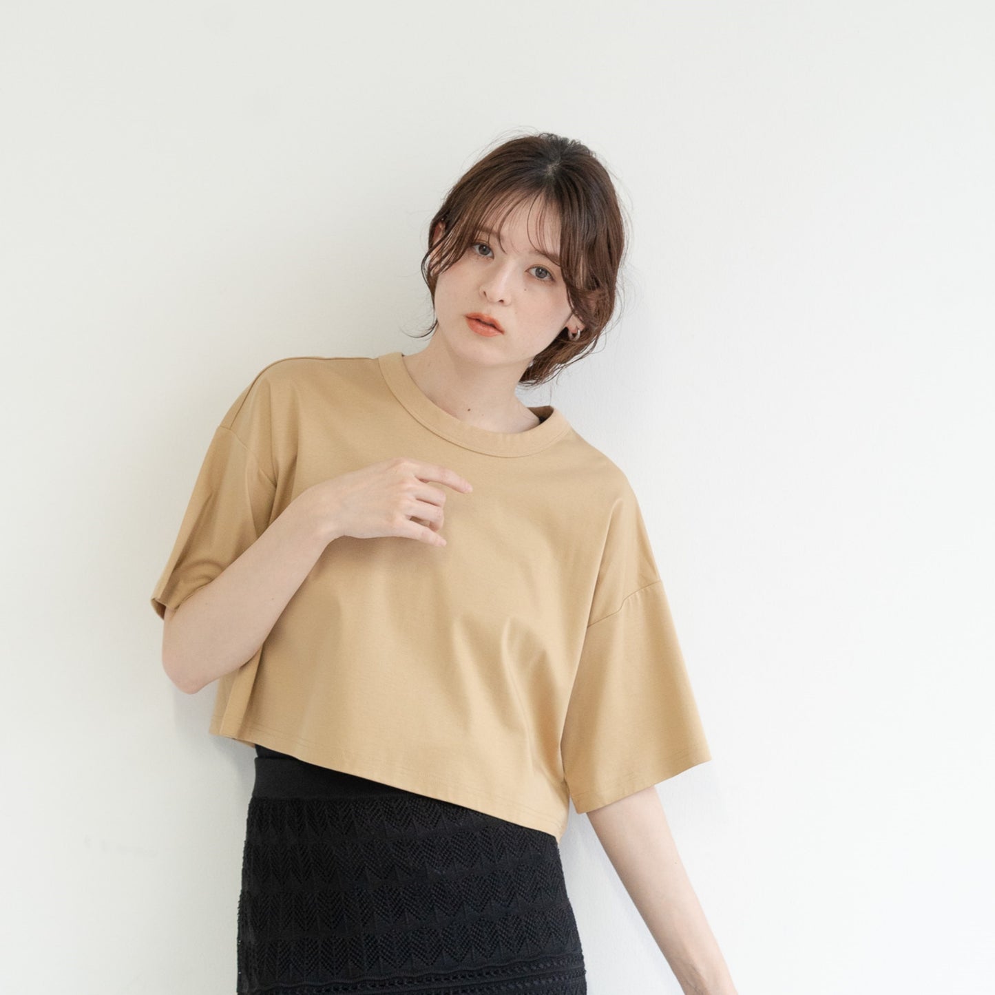 Silk-mix smooth fabric pullover T-shirt