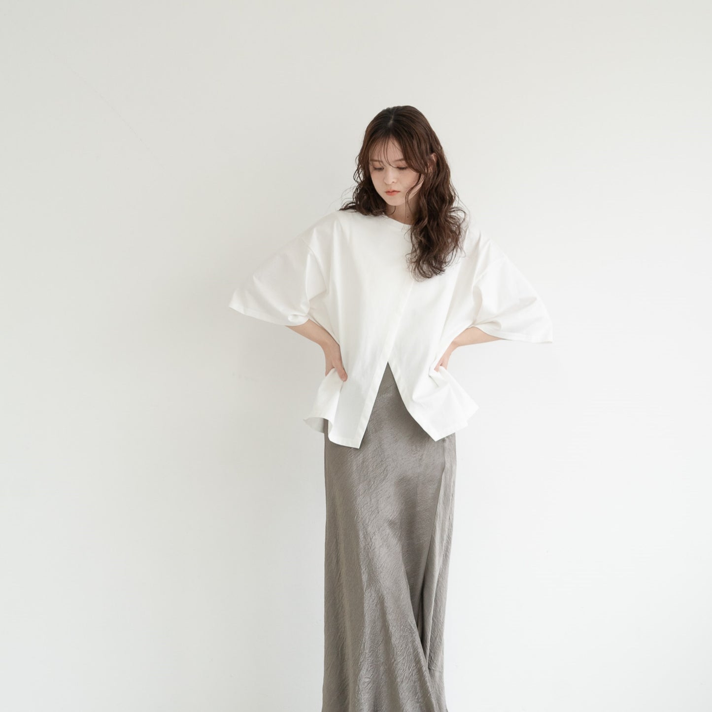 Compression front-slit pullover T-shirt