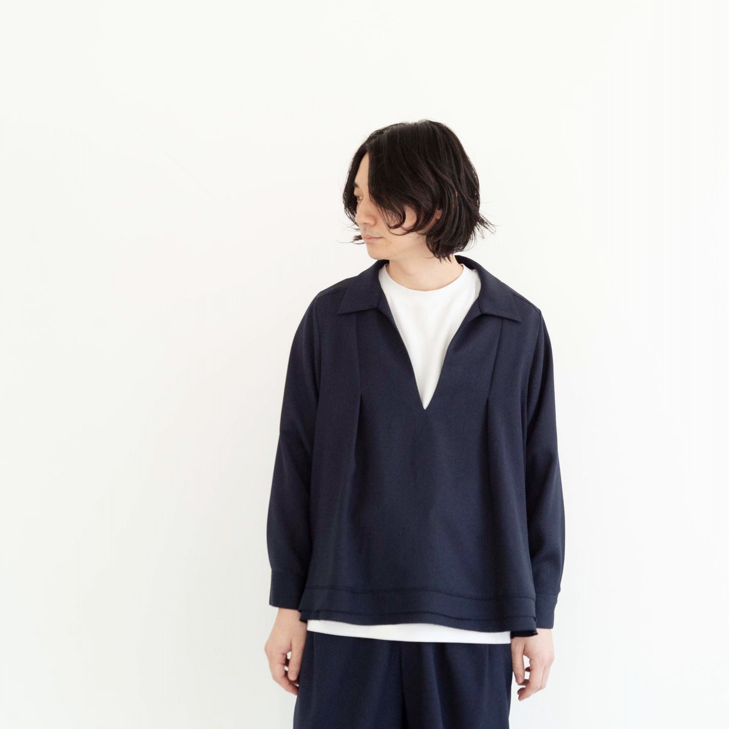 Japanese fabric Alicia Lino captain deep V-neck shirt