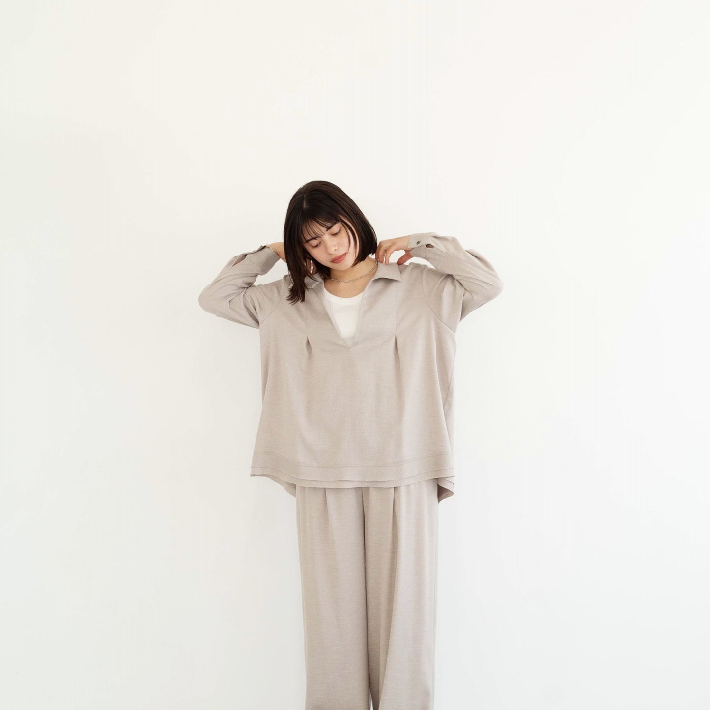 Japanese fabric Alicia Lino captain deep V-neck shirt