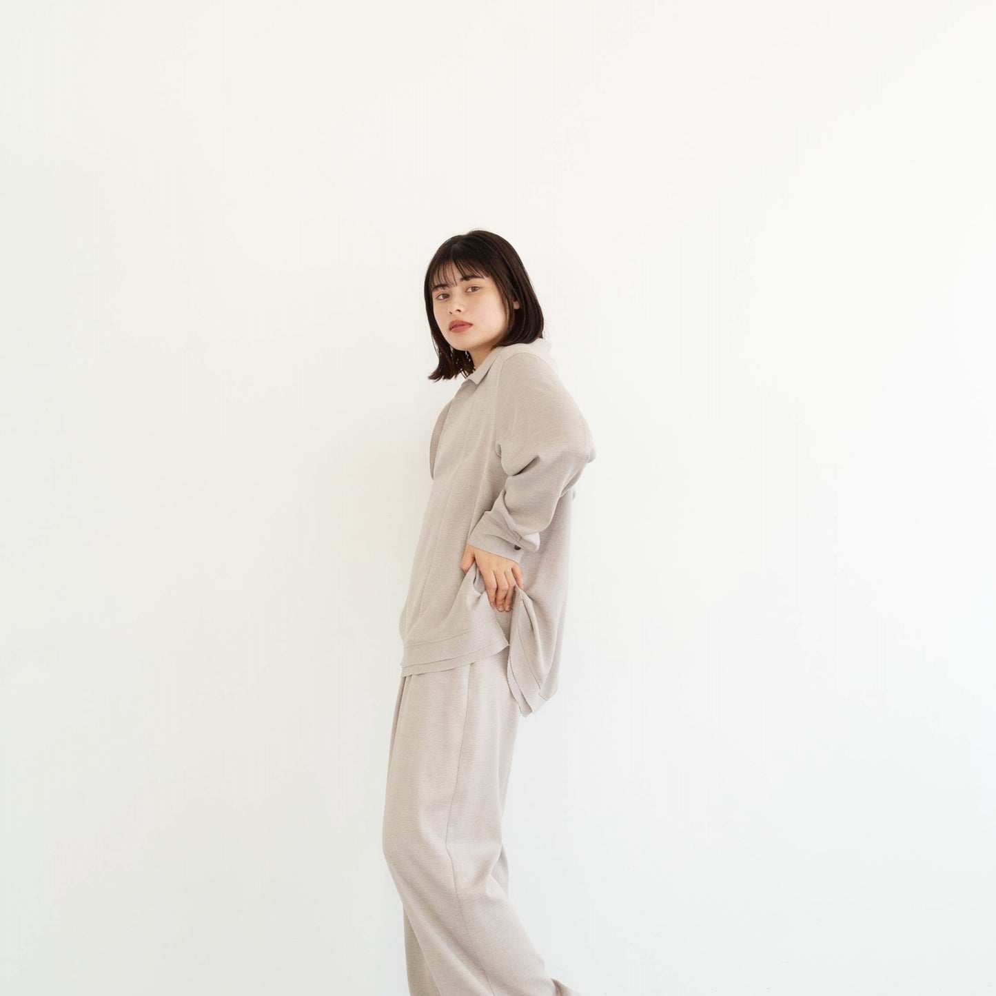 Japanese fabric Alicia Lino captain deep V-neck shirt