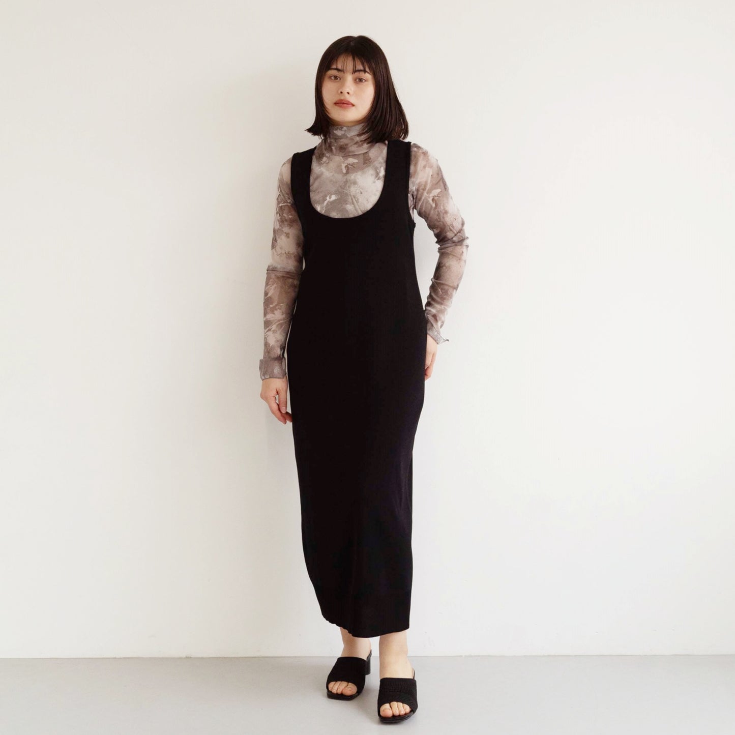 14G fine ribbed knitted dress