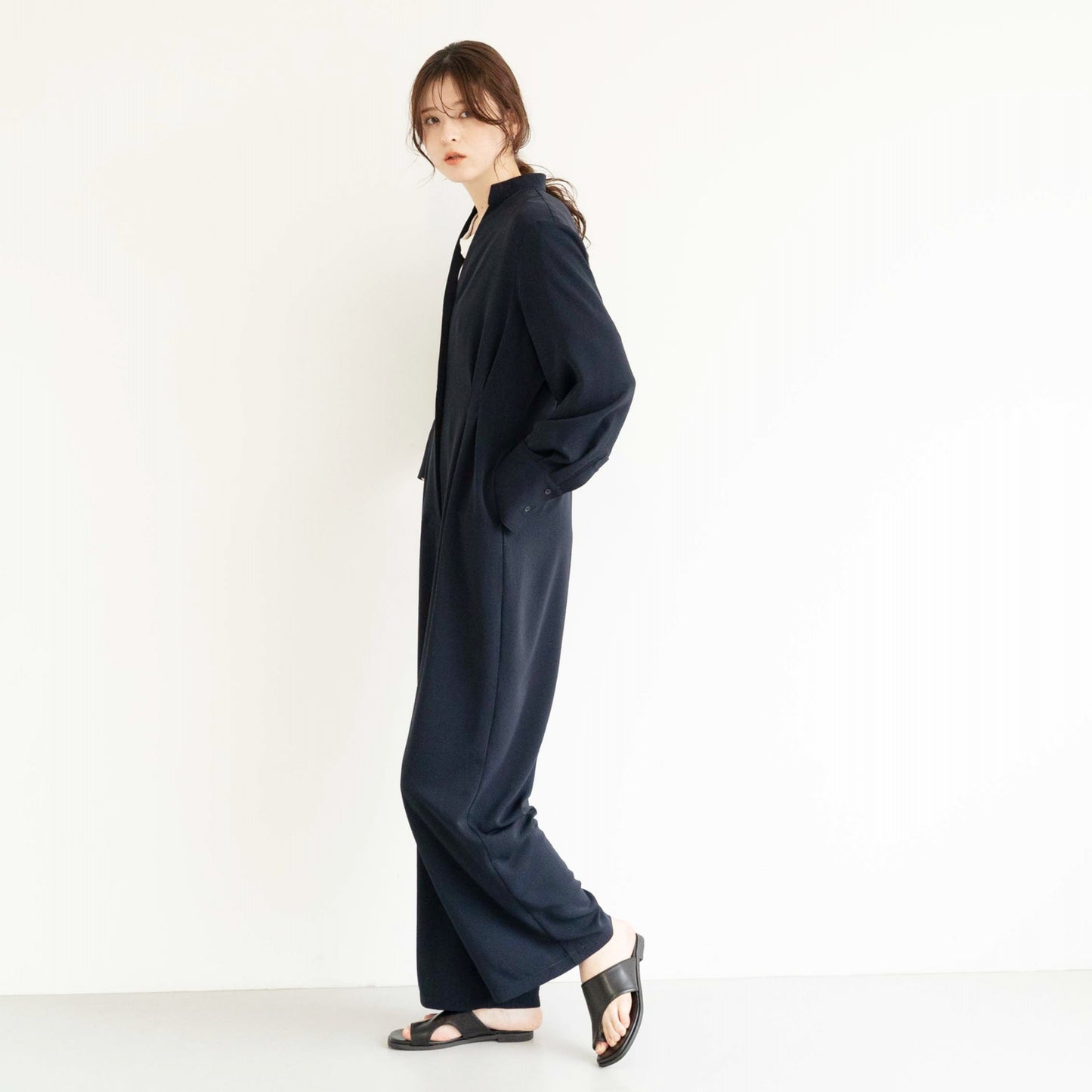 Waist-cinching jumpsuit