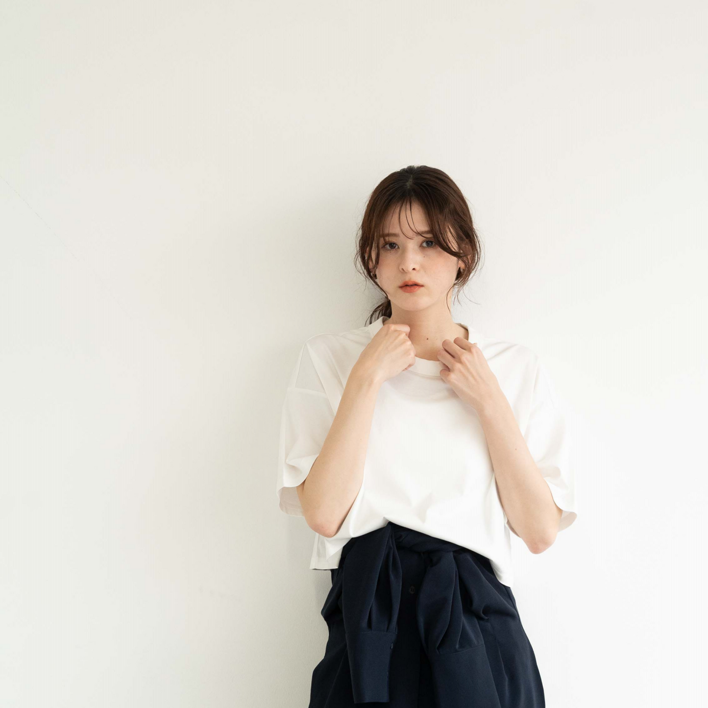 Silk-mix smooth fabric pullover T-shirt
