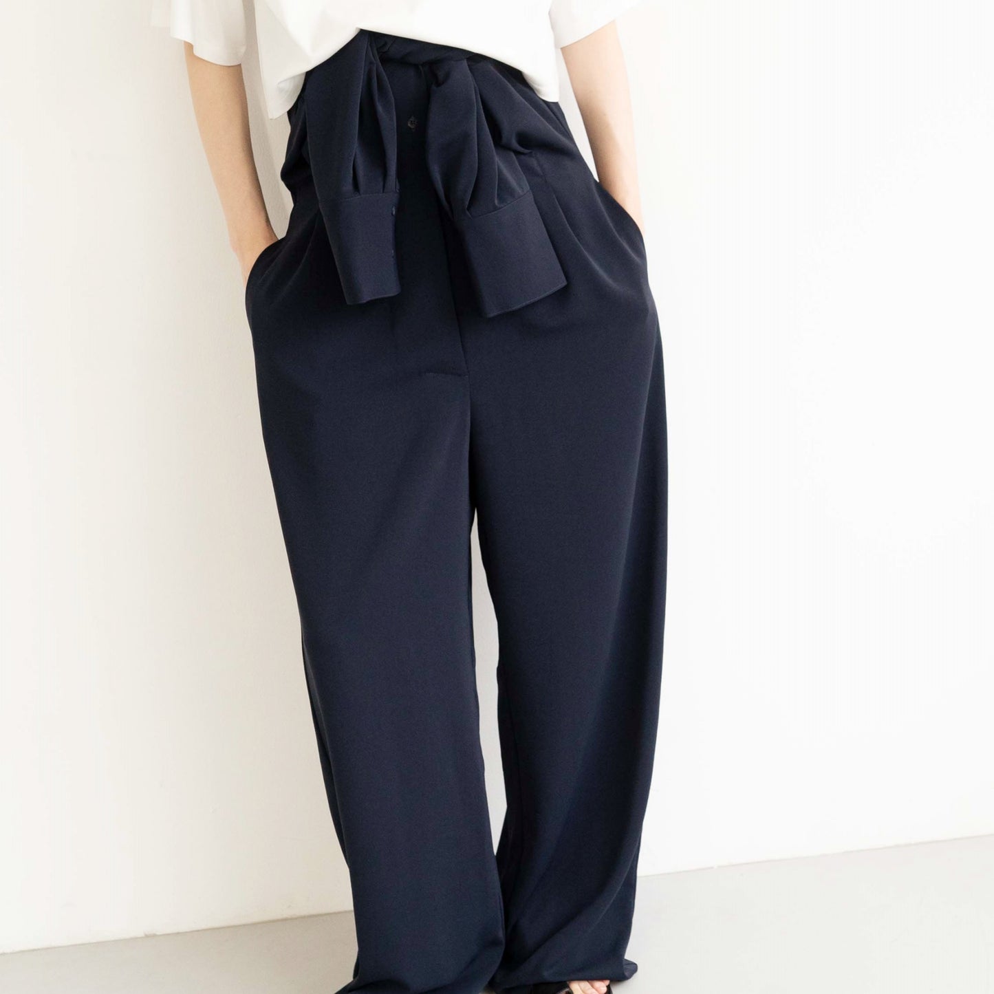 Waist-cinching jumpsuit