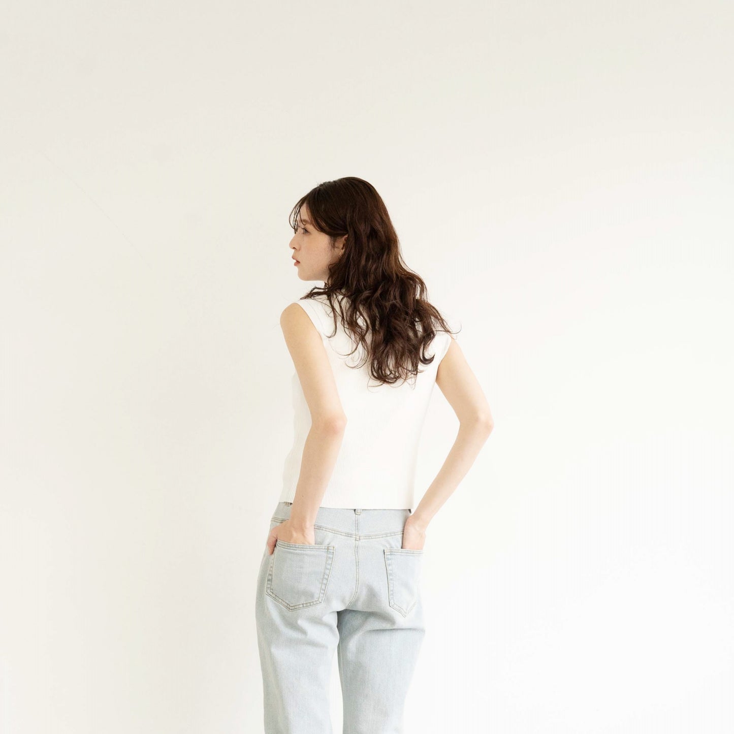 16G chain neck ribbed sleeveless pullover knitted top