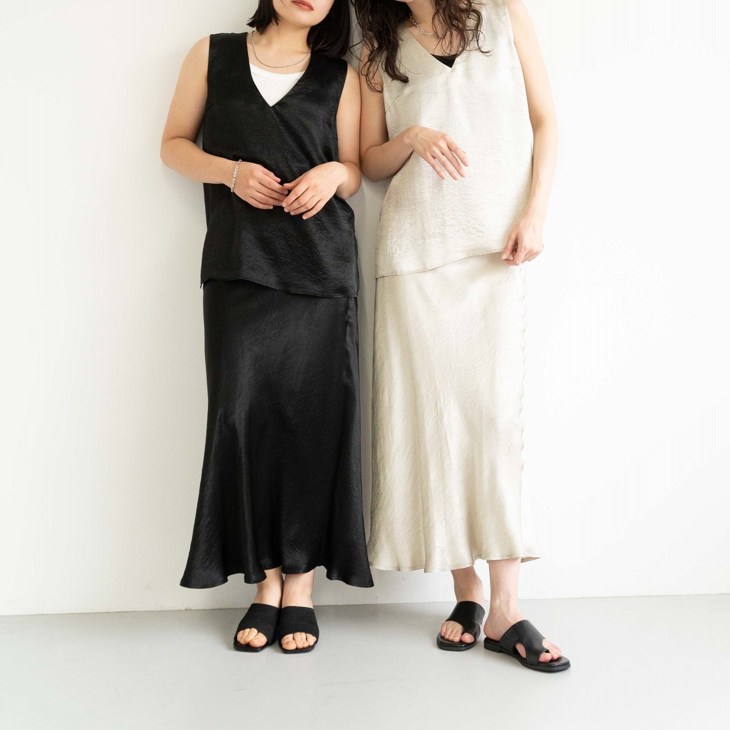 Acetate vintage satin slightly flared hem long skirt