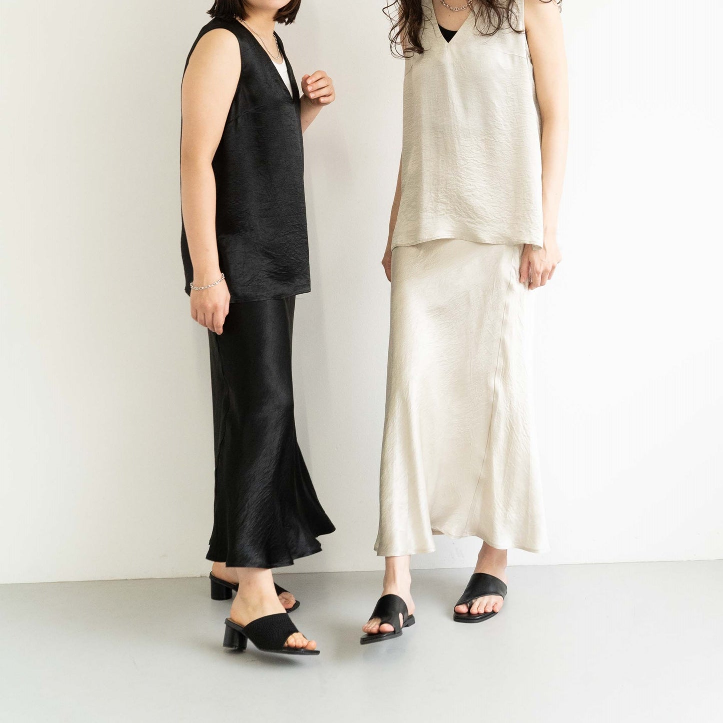 Acetate vintage satin slightly flared hem long skirt