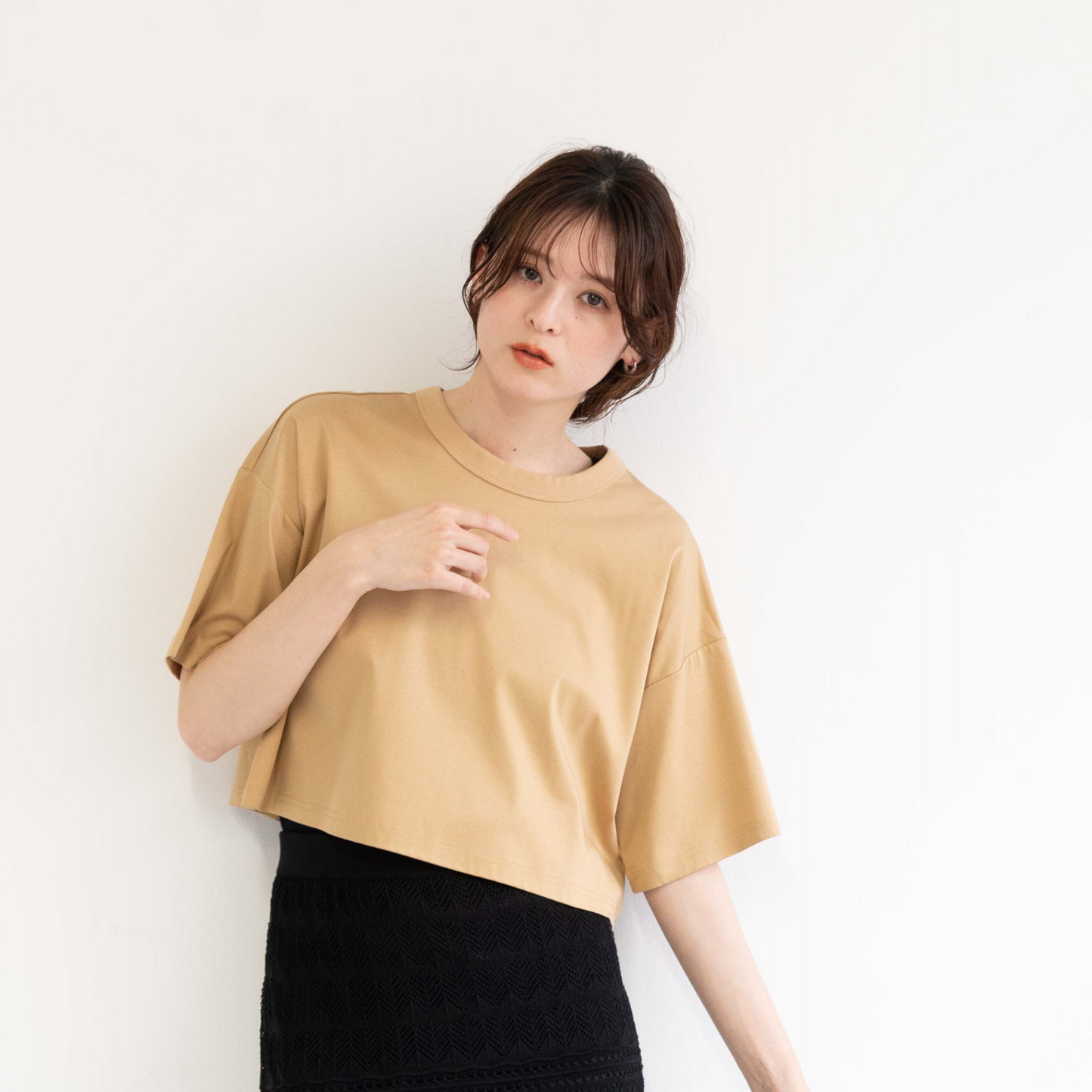 Silk-mix smooth fabric pullover T-shirt