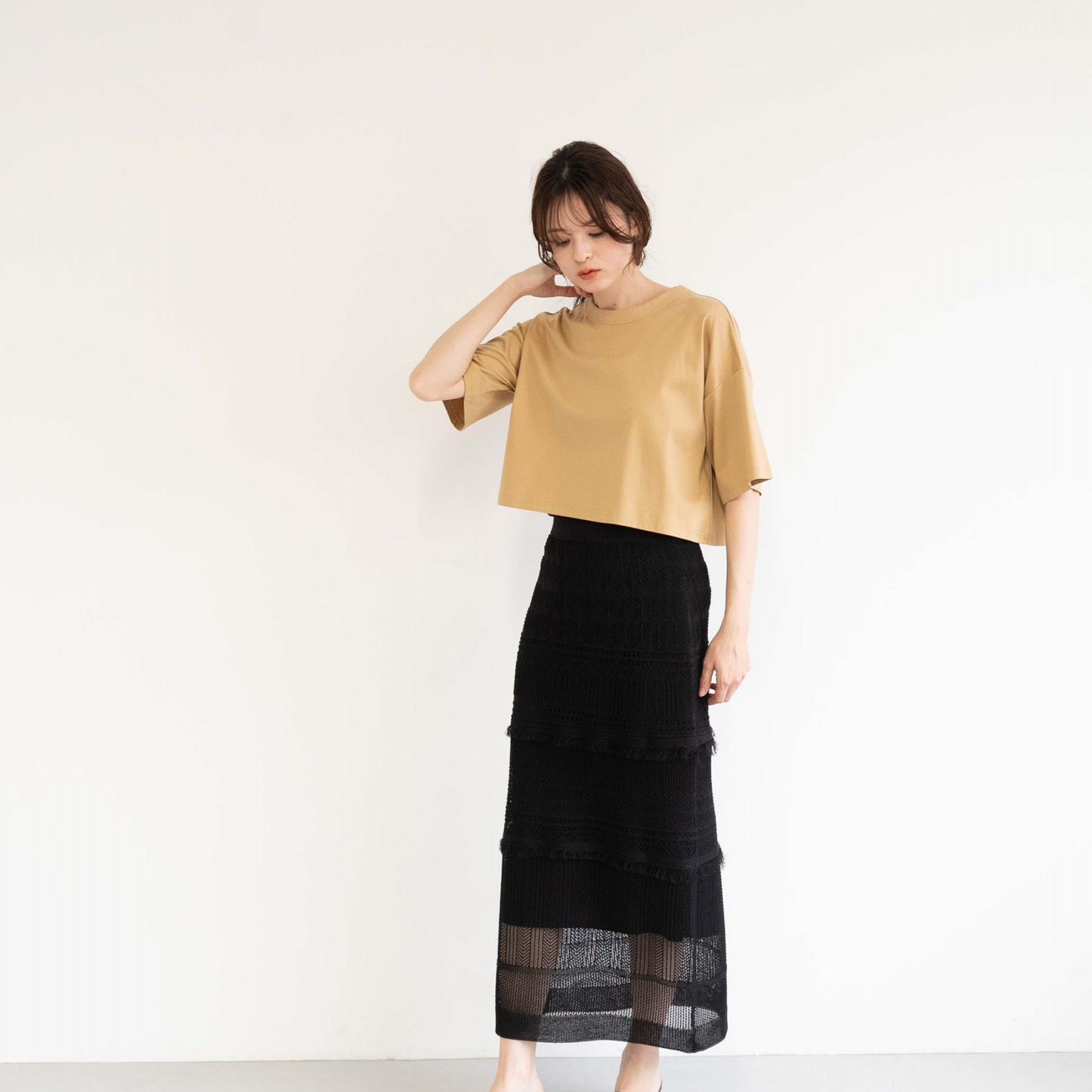 Silk-mix smooth fabric pullover T-shirt