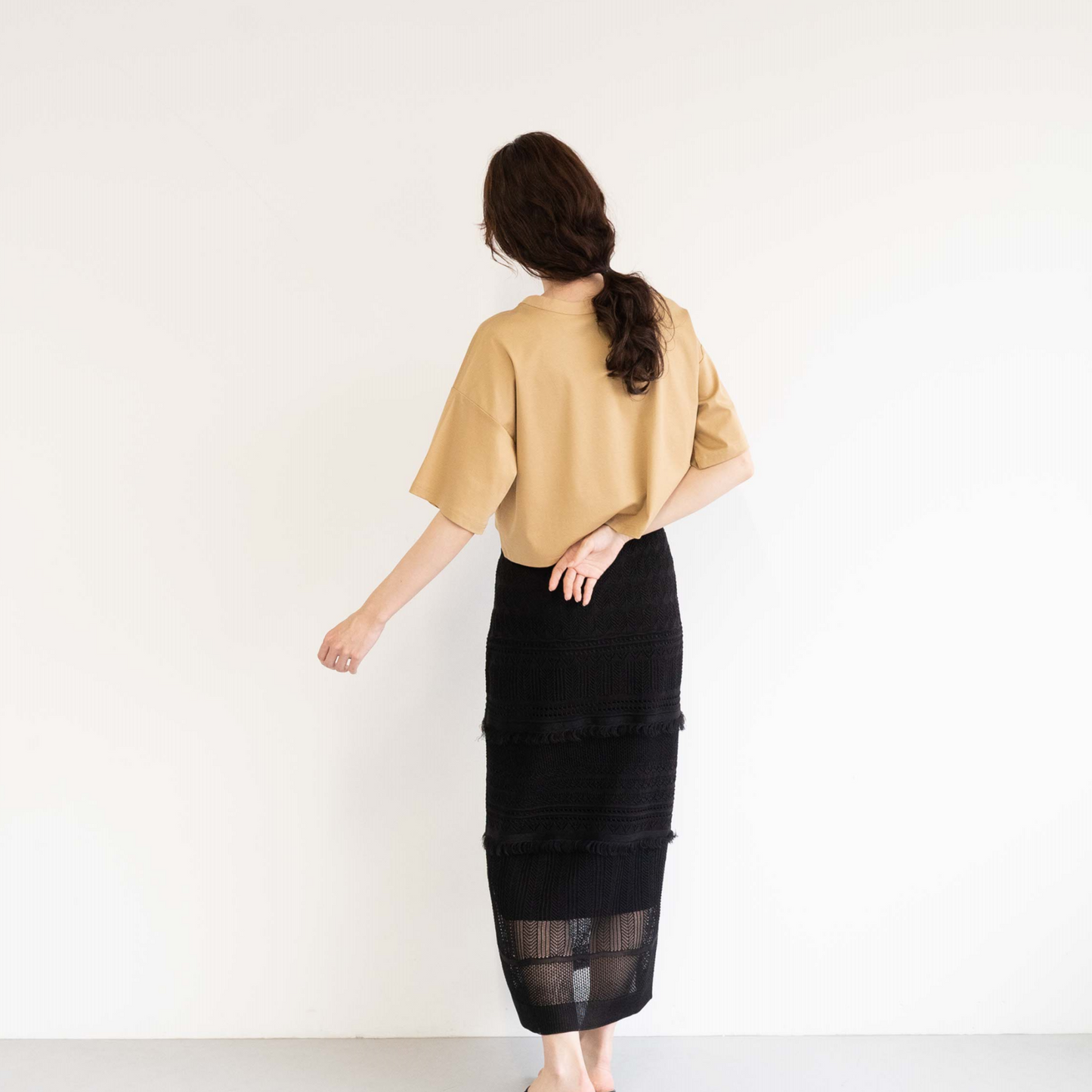Silk-mix smooth fabric pullover T-shirt