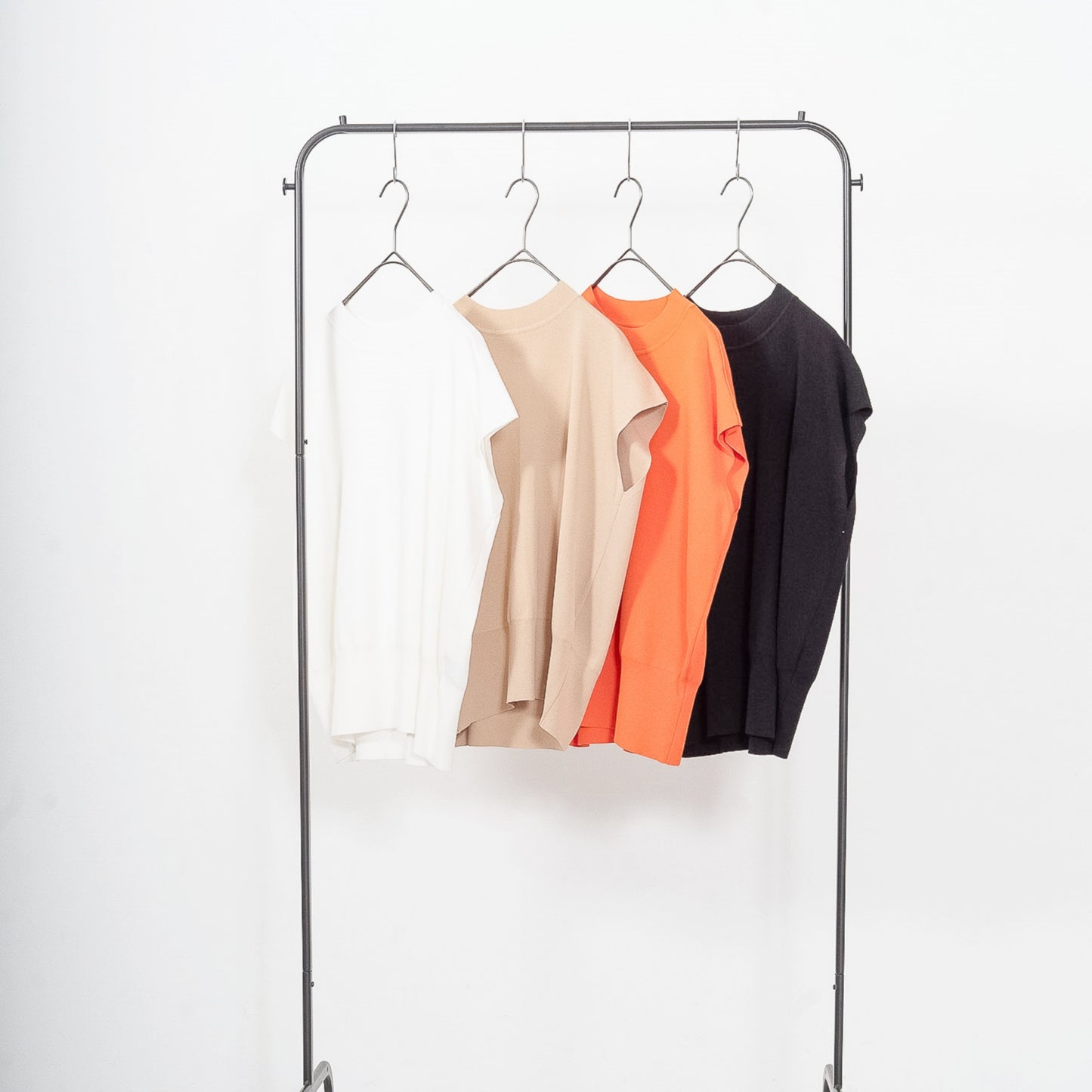 16G fine ribbed French sleeve knitted pullover