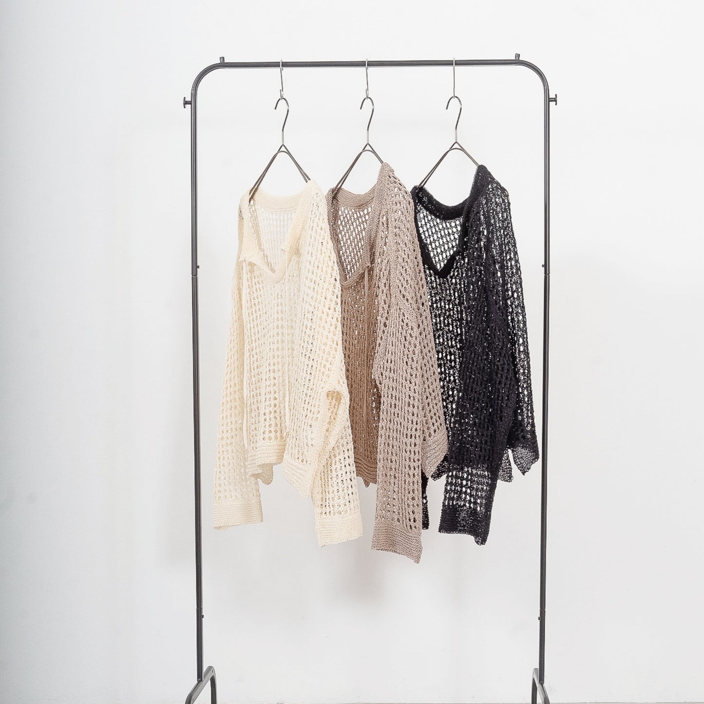 TUMUGI yarn and SHION yarn rope design knitted top