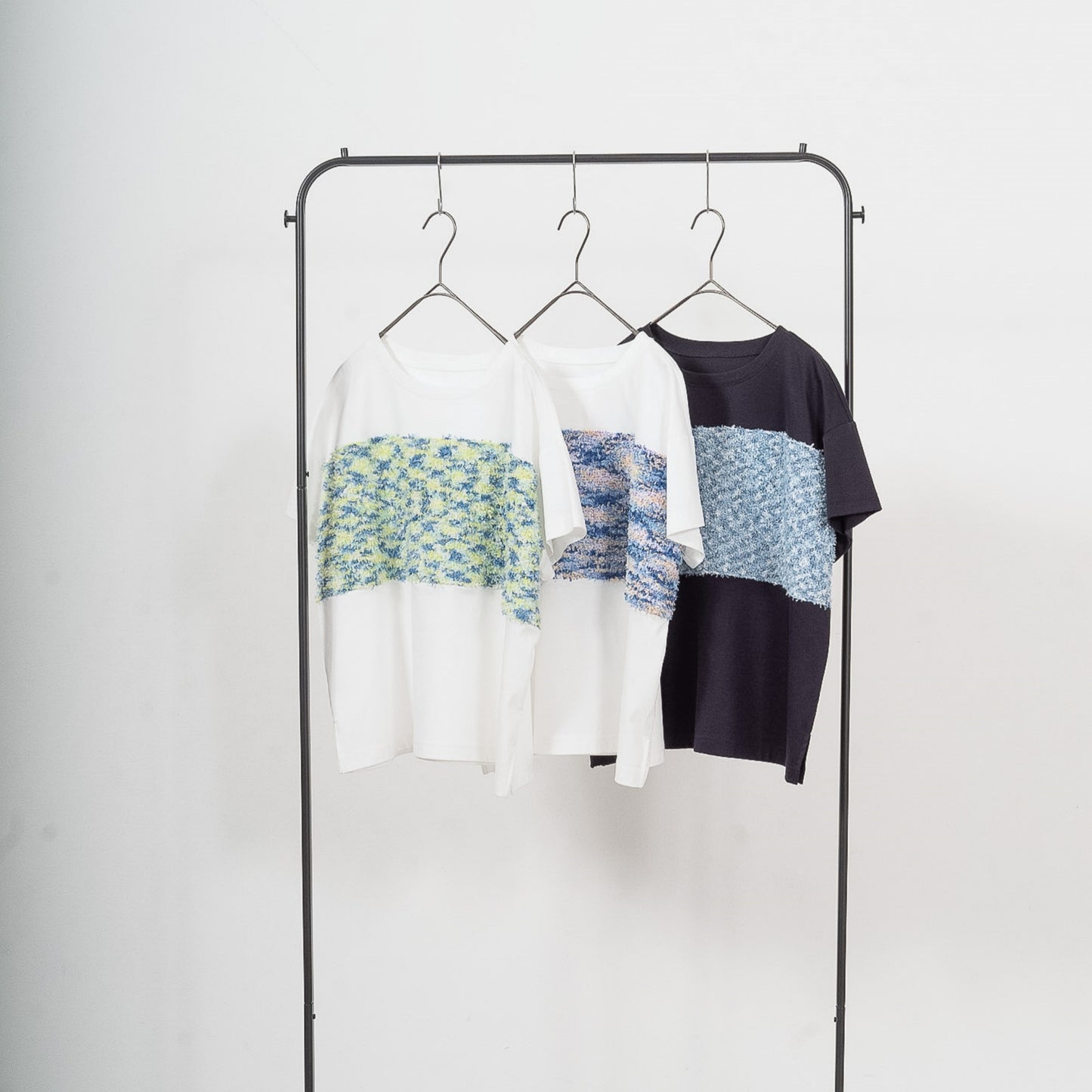Fancy yarn splice T-shirt