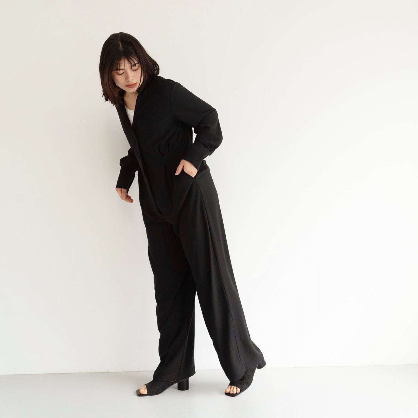 Waist-cinching jumpsuit