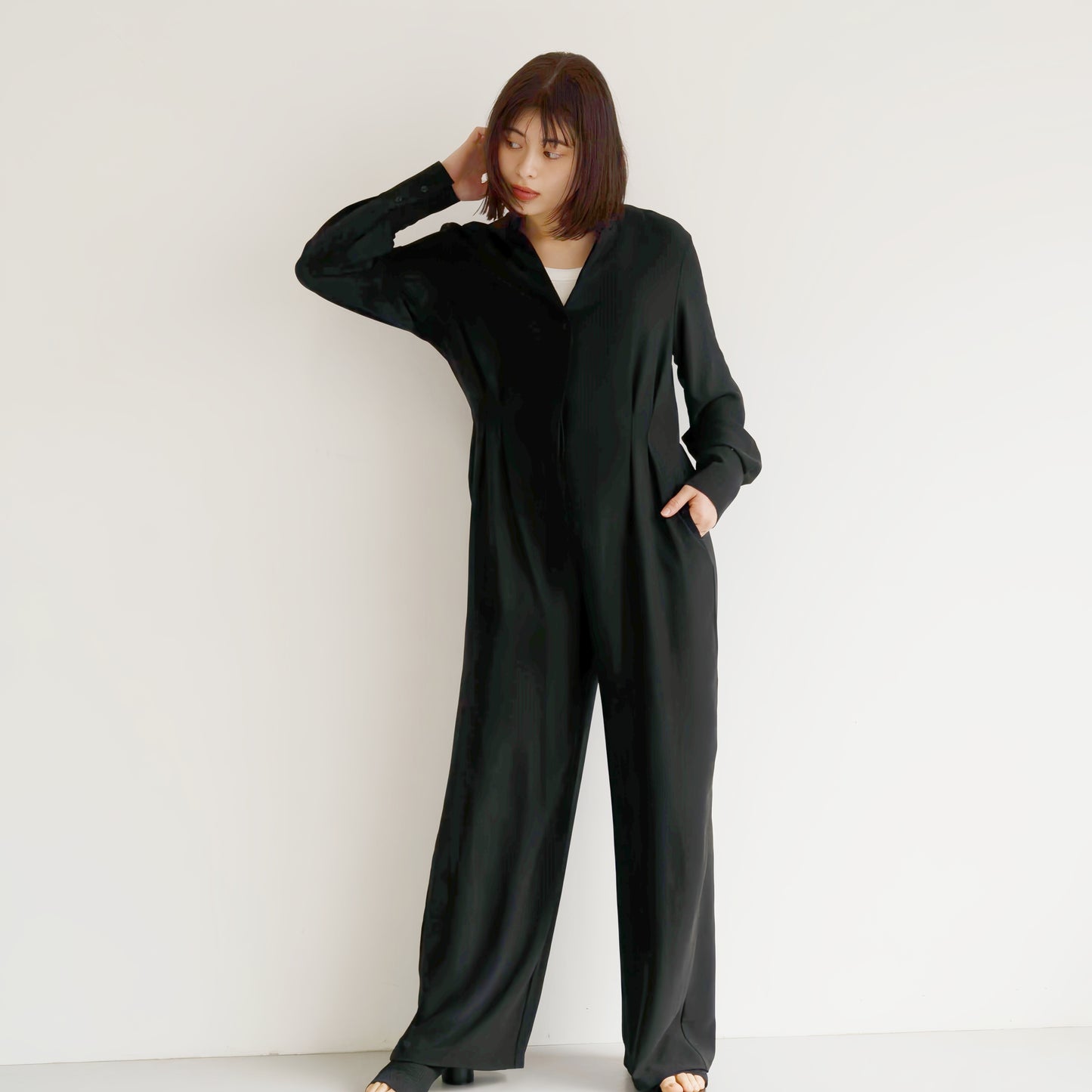 Waist-cinching jumpsuit