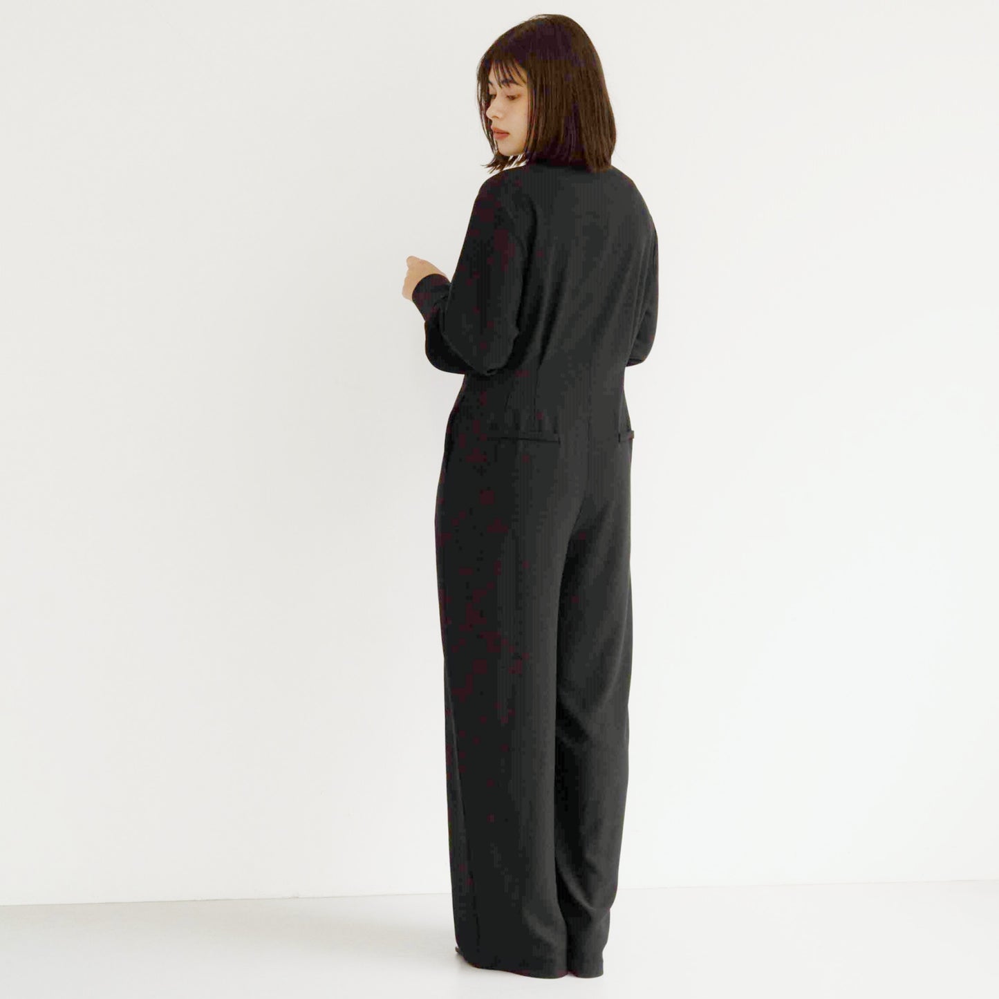 Waist-cinching jumpsuit