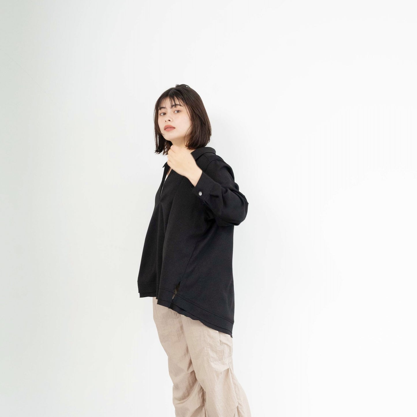 Japanese fabric Alicia Lino captain deep V-neck shirt
