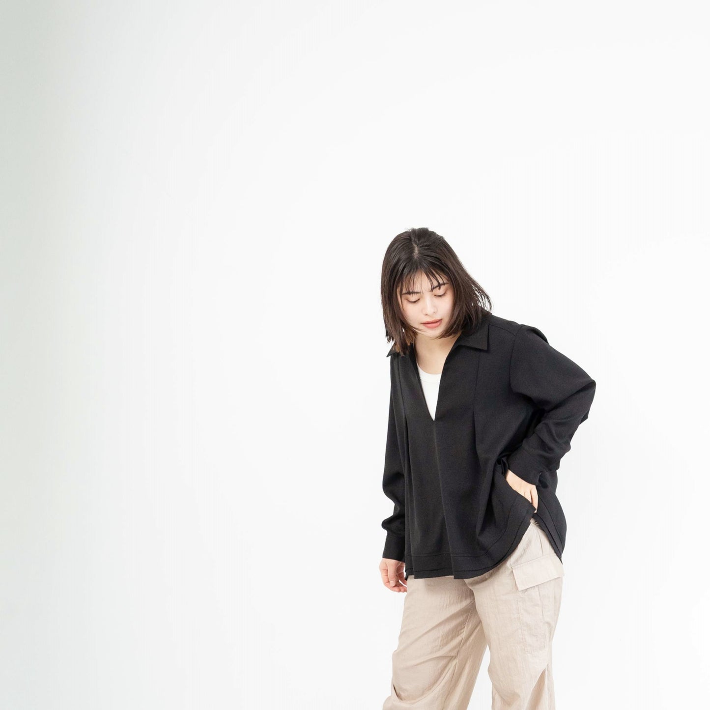 Japanese fabric Alicia Lino captain deep V-neck shirt