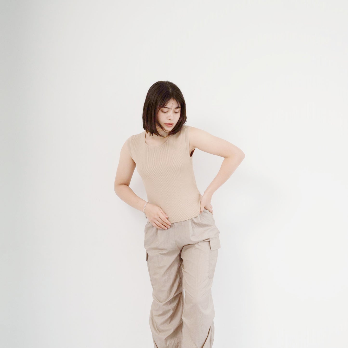 16G chain neck ribbed sleeveless pullover knitted top