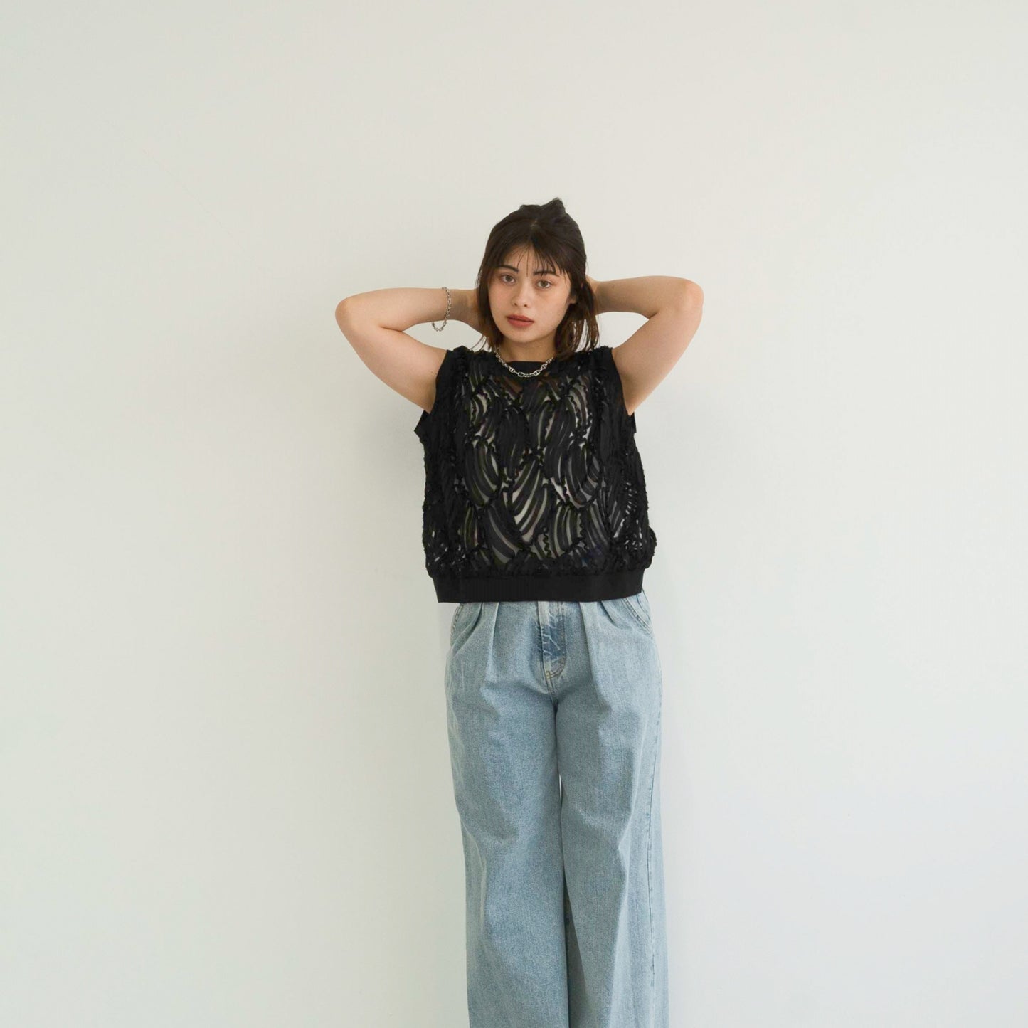 Feather-shape Lace Panel Pullover Vest