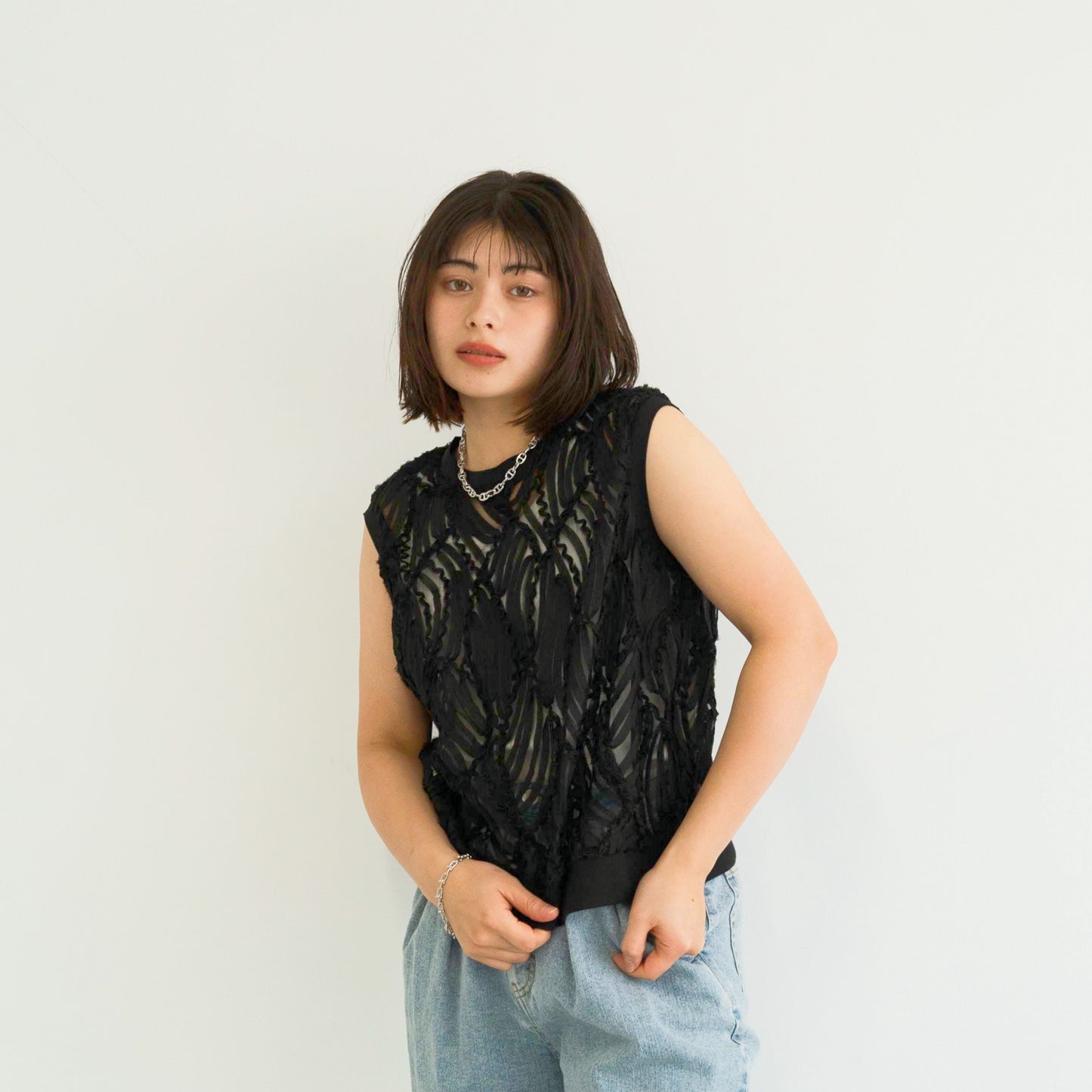Feather-shape Lace Panel Pullover Vest