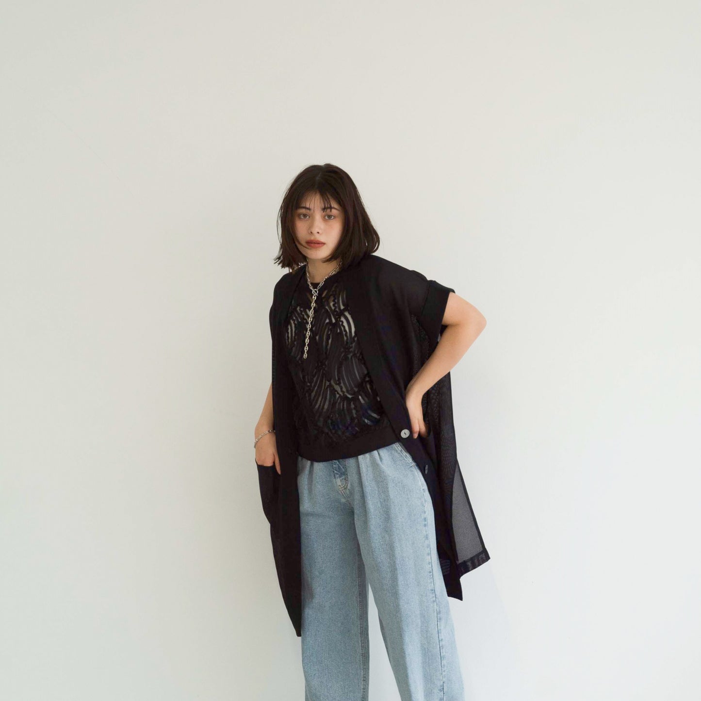 full-knit mesh sleeveless cardigan vest