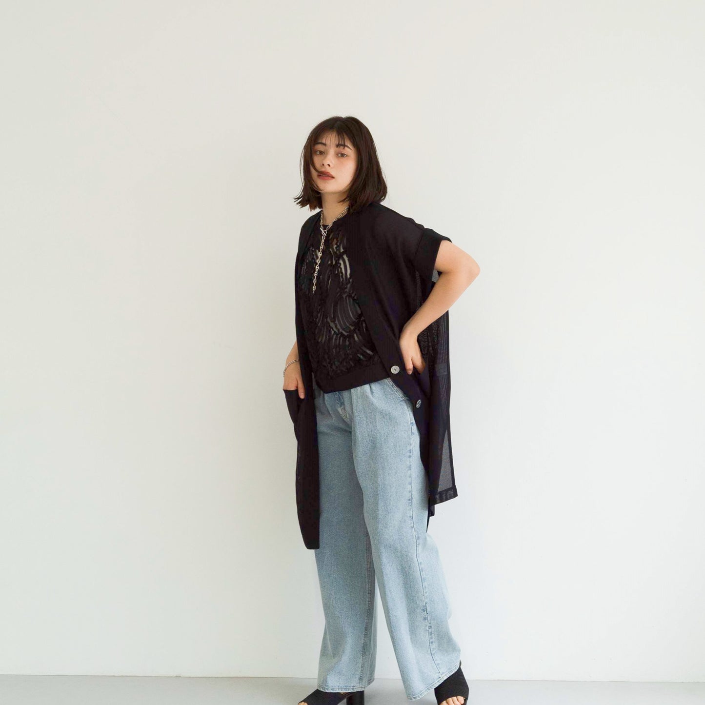 Feather-shape Lace Panel Pullover Vest