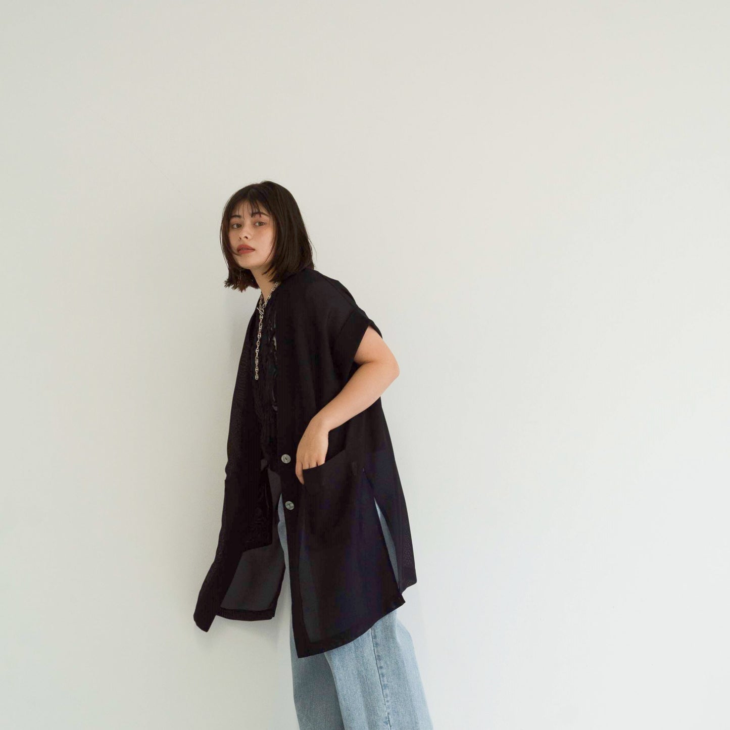 full-knit mesh sleeveless cardigan vest