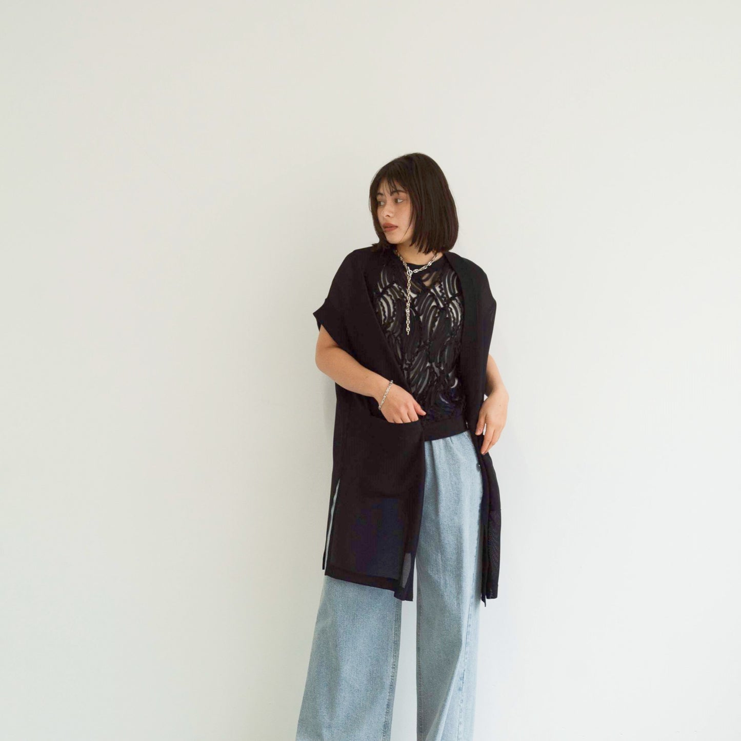 full-knit mesh sleeveless cardigan vest