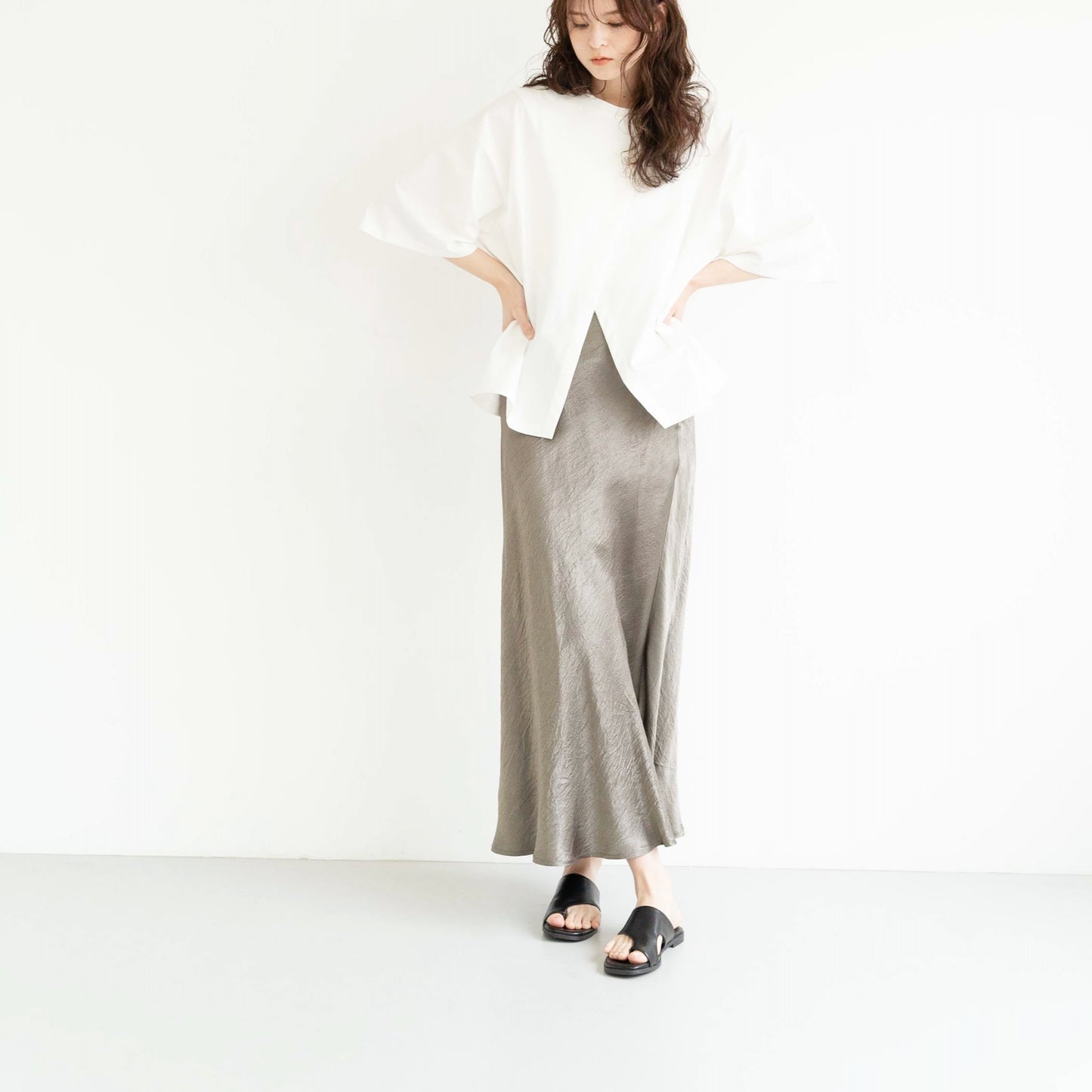 Acetate vintage satin slightly flared hem long skirt