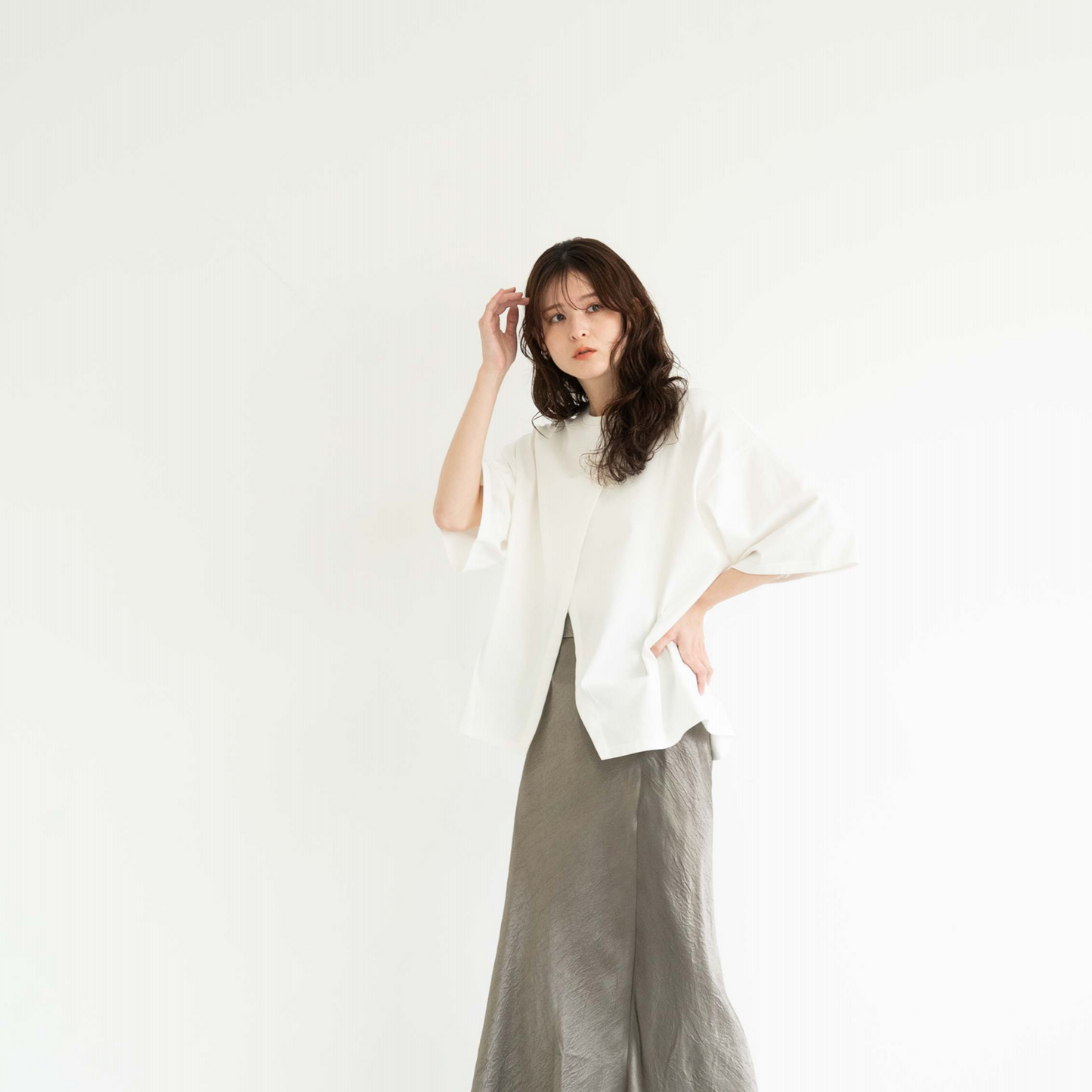 Compression front-slit pullover T-shirt