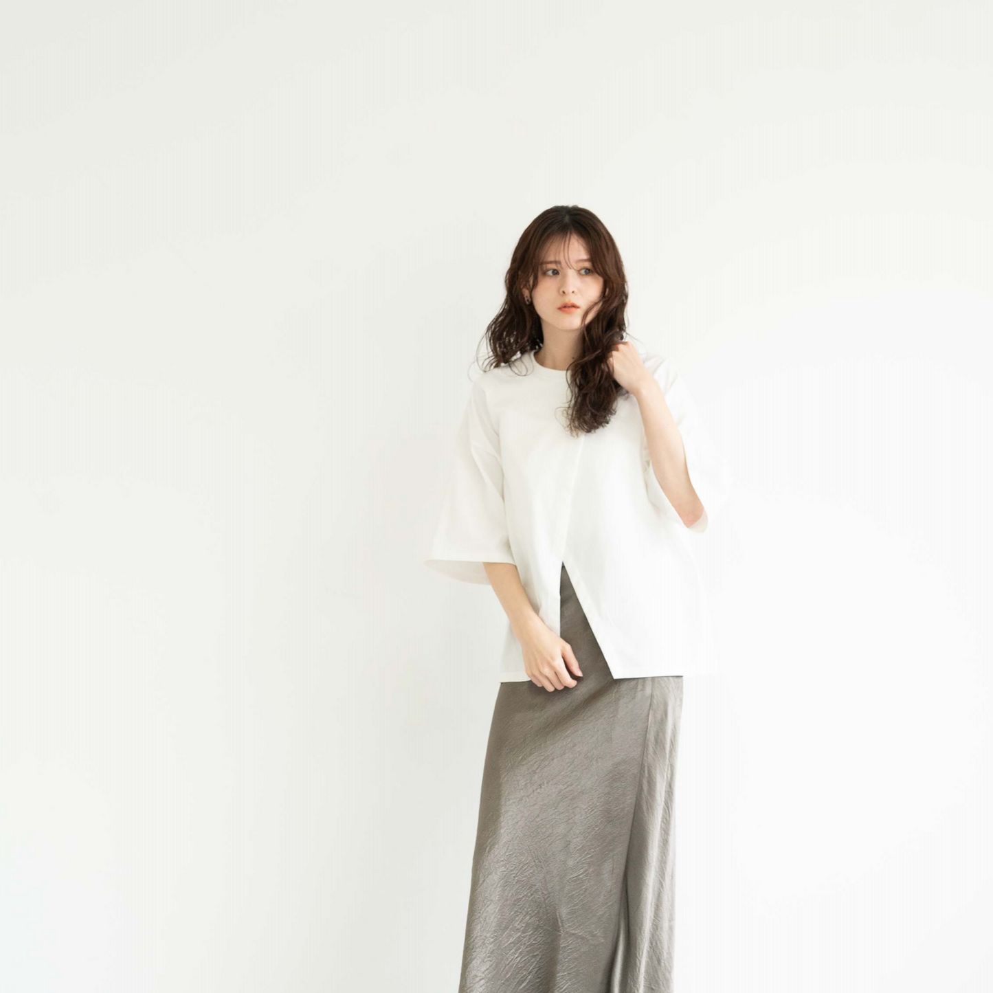 Compression front-slit pullover T-shirt