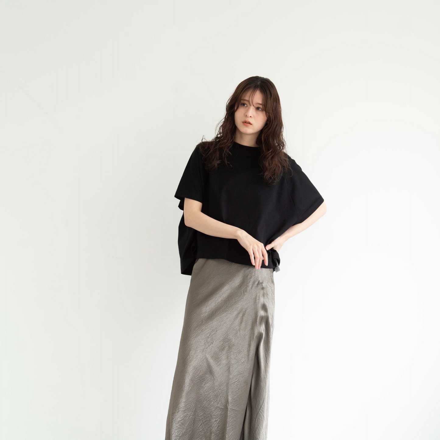 Compression casual oversized pullover T-shirt.