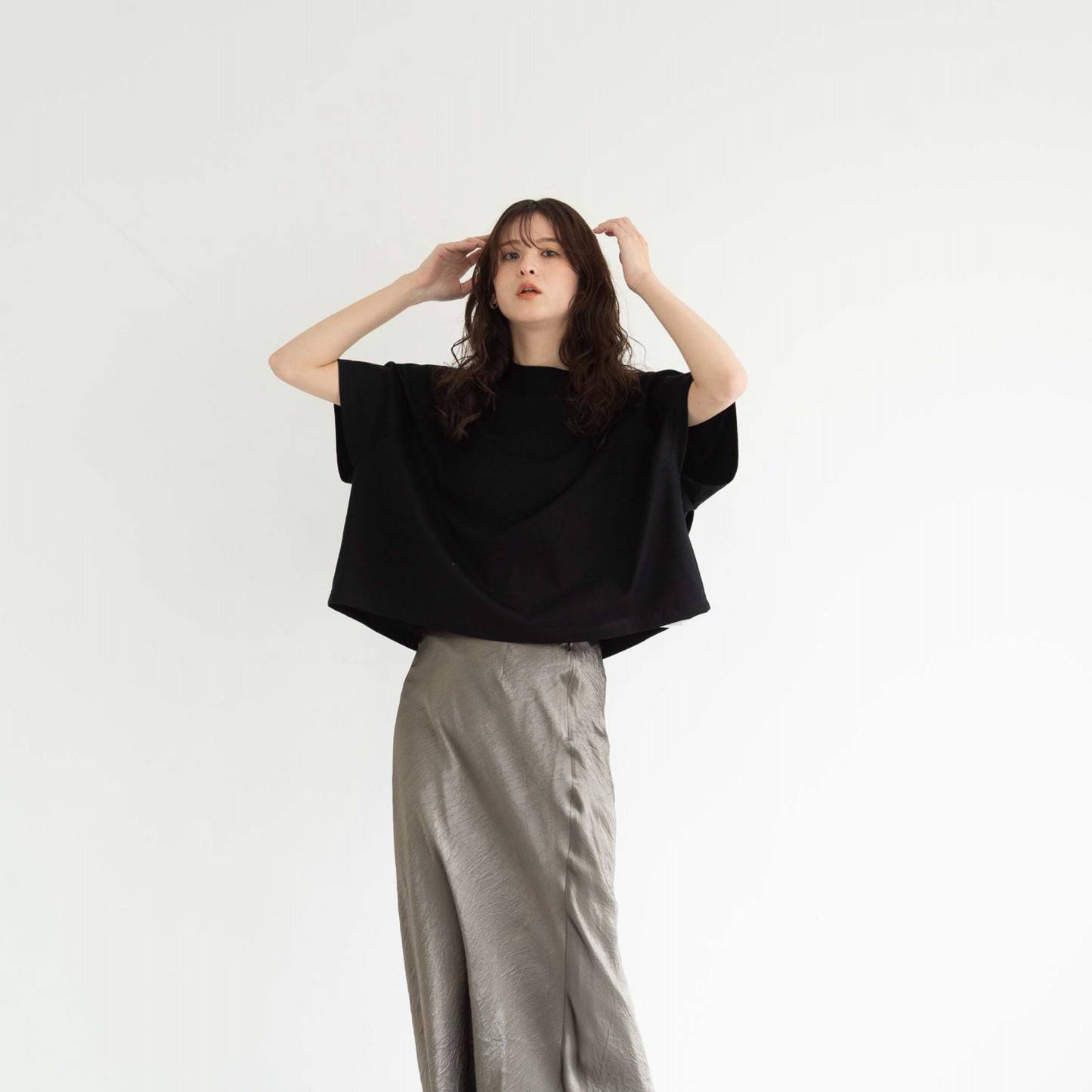 Compression casual oversized pullover T-shirt.