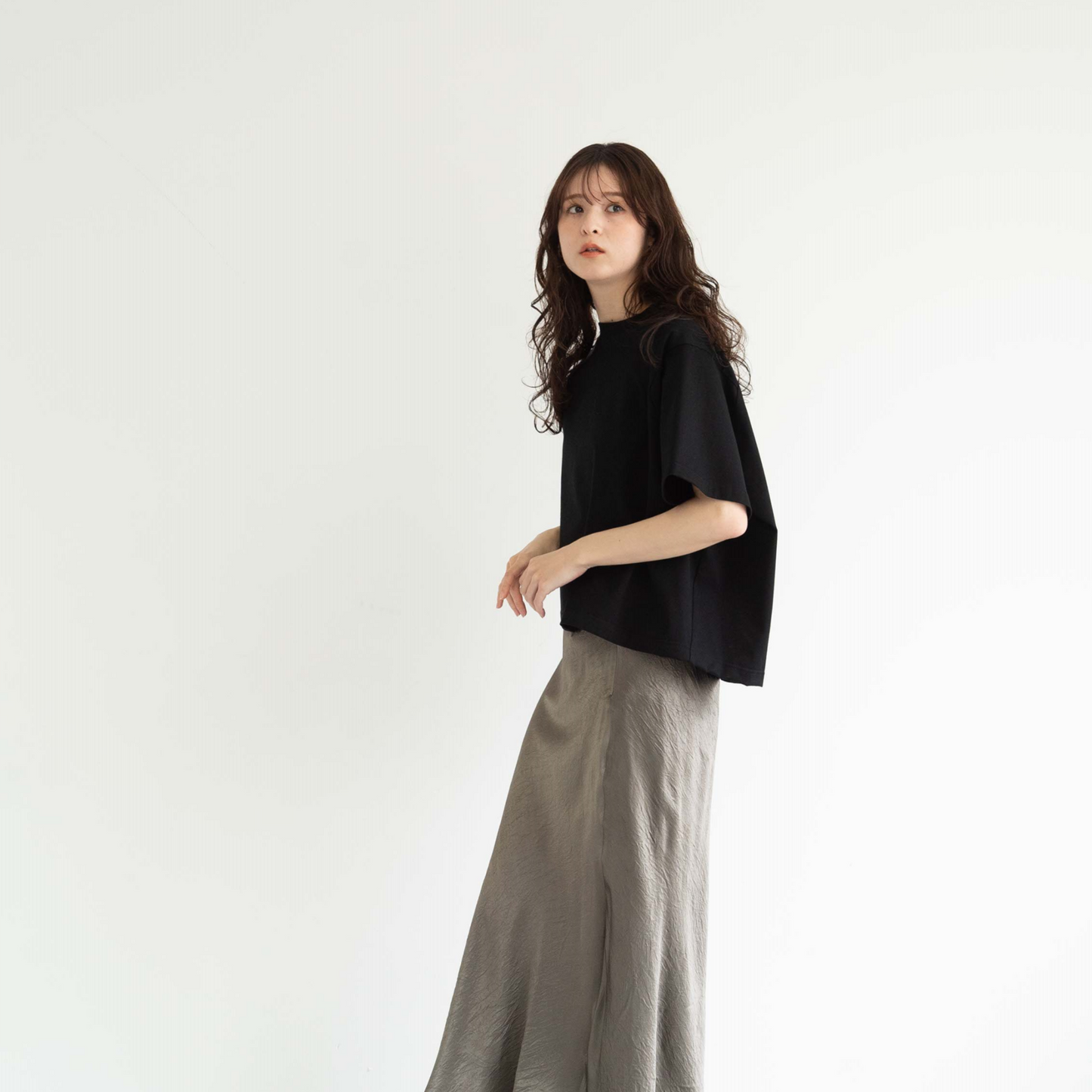 Compression casual oversized pullover T-shirt.